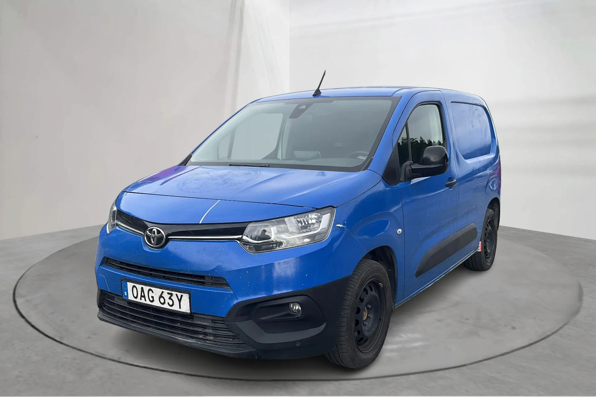 Presentationsfoto 1 av 14: Toyota PROACE CITY 1.5D (130hk) - 14 023 mil - Automat - vit - 2022