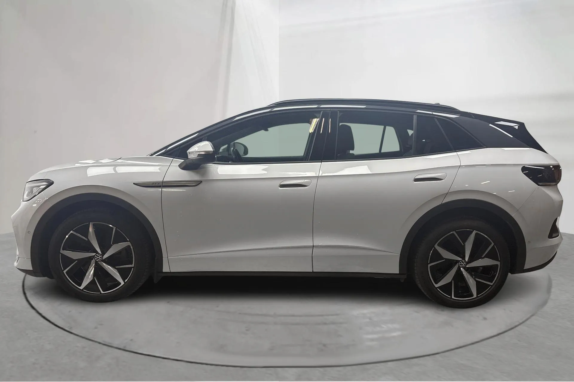 Presentationsfoto 2 av 16: VW ID.4 GTX 77kWh AWD (299hk) - 7 127 mil - Automat - vit - 2022