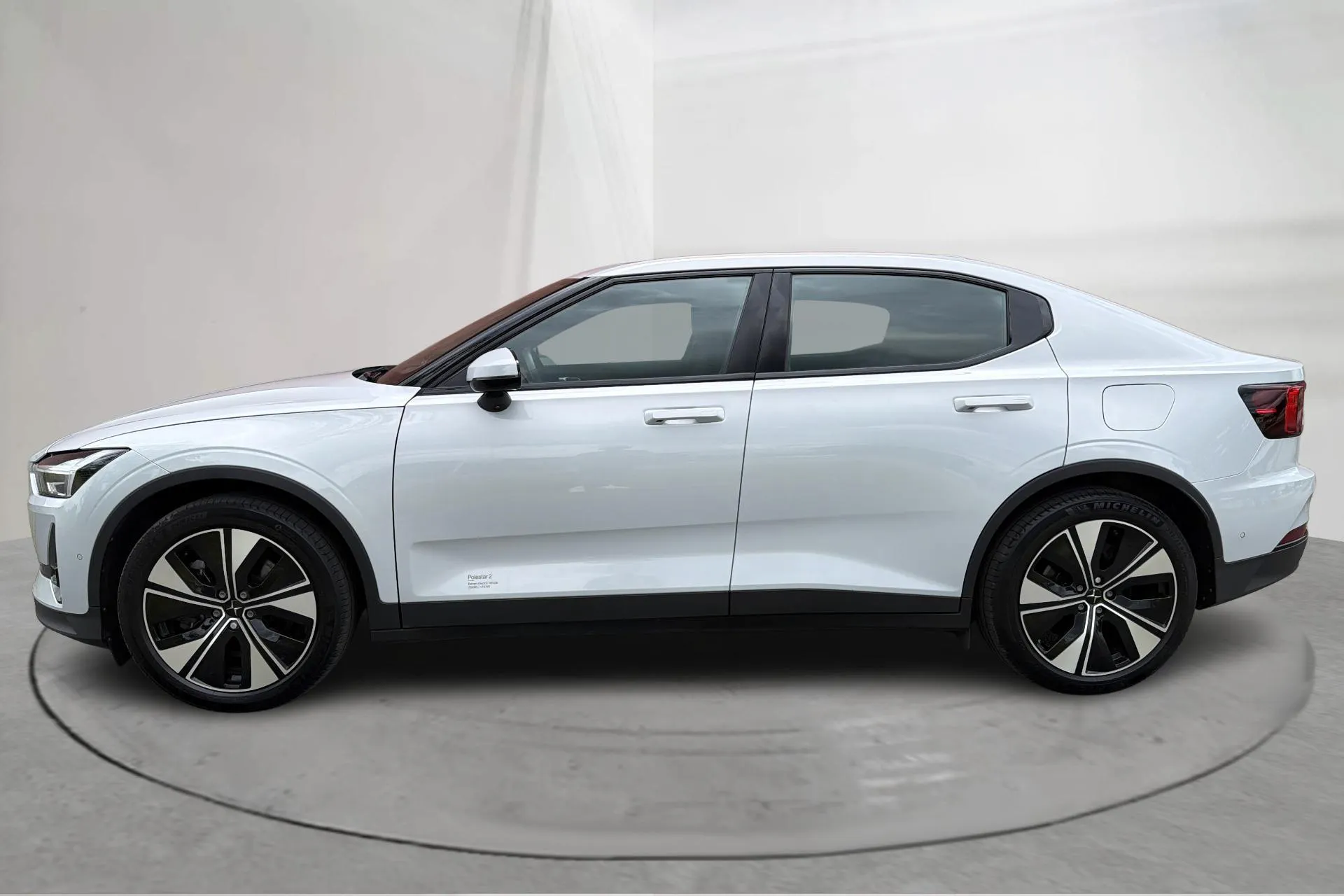 Presentationsfoto 2 av 18: Polestar 2 Long range Single motor (231hk) - 11 171 mil - Automat - silver - 2023