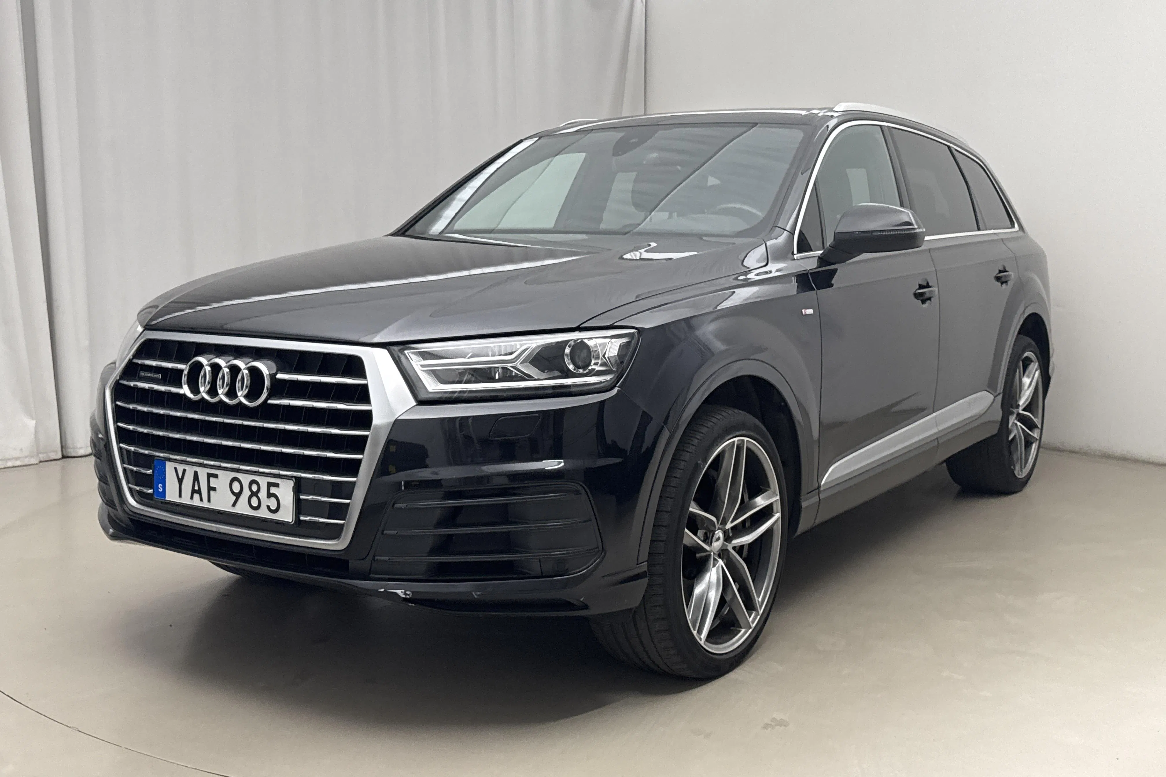 Presentation photo 1 of 21: Audi Q7 3.0 TDI quattro (272hk) - 179 540 km - Automatic - black - 2016