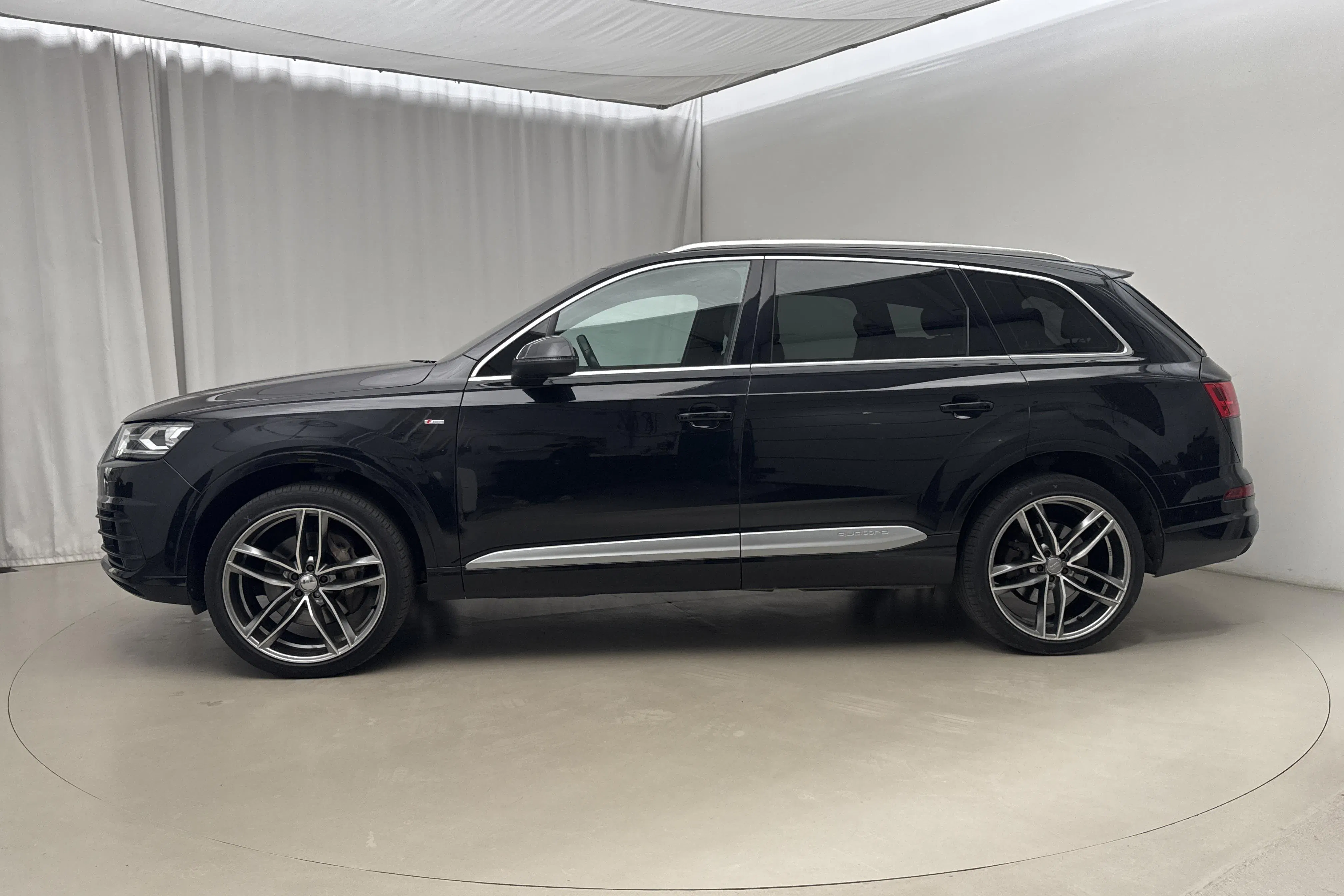 Presentation photo 2 of 21: Audi Q7 3.0 TDI quattro (272hk) - 179 540 km - Automatic - black - 2016