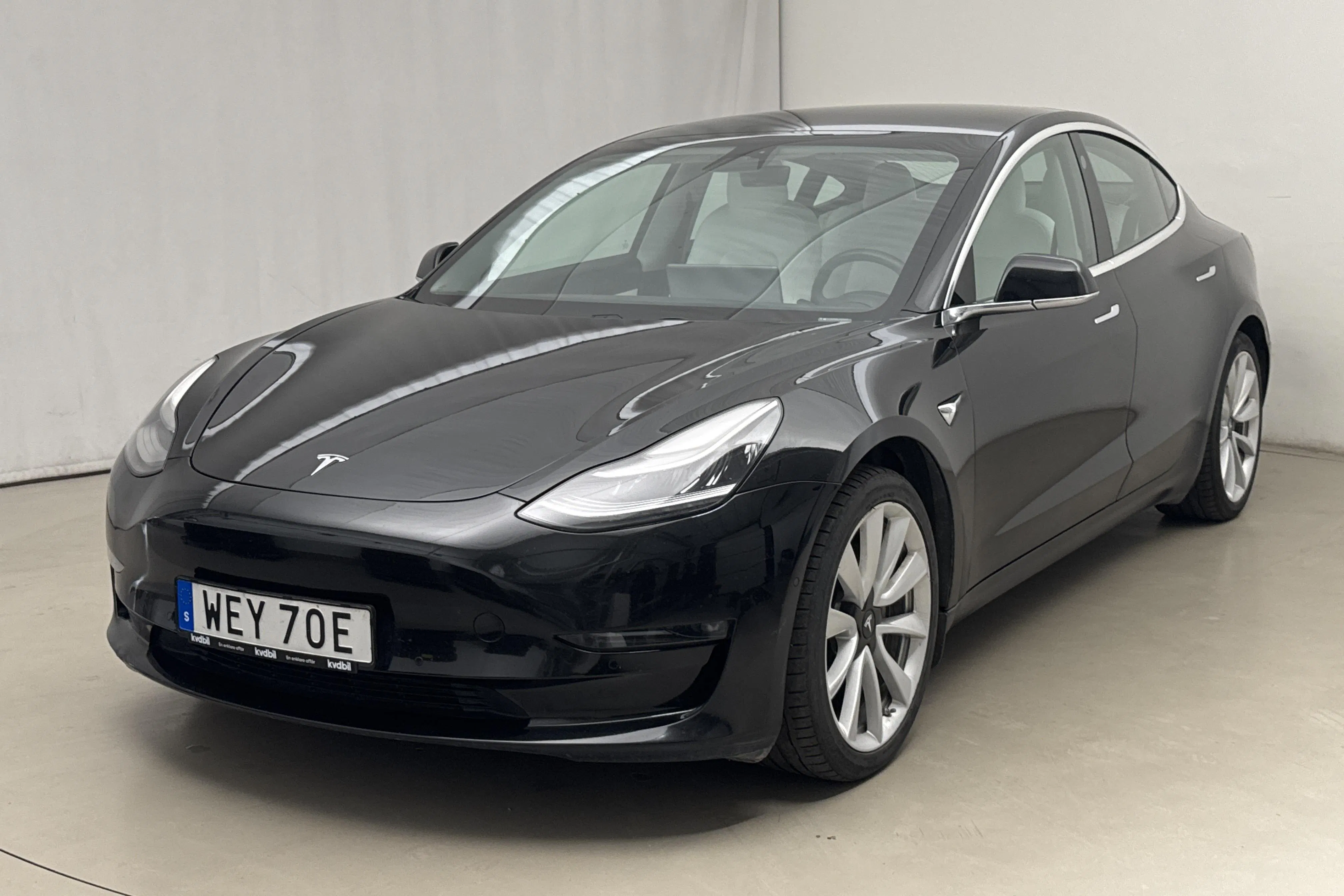 Presentationsfoto 1 av 21: Tesla Model 3 Long Range Dual Motor AWD - 13 791 mil - Automat - svart - 2020