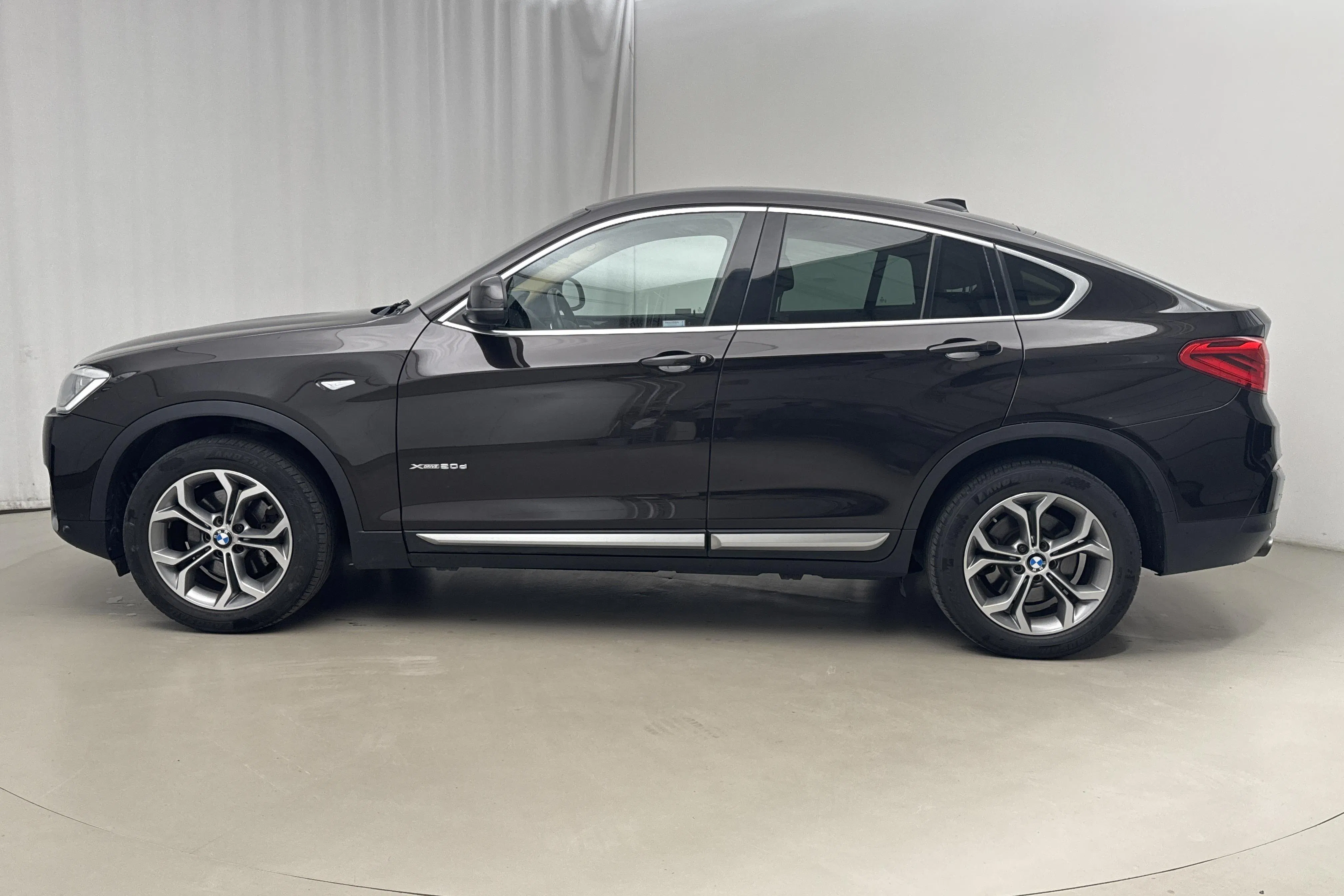 Presentation photo 2 of 18: BMW X4 xDrive 20d, F26 (190hk) - 165 050 km - Automatic - brown - 2015