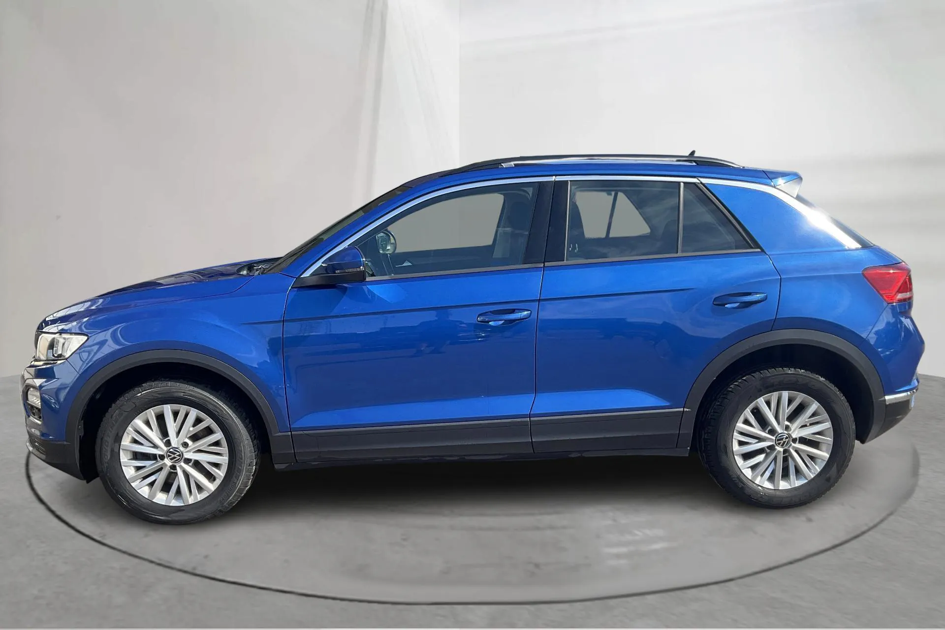 Presentation photo 2 of 14: VW T-Roc 2.0 TDI 4MOTION (150hk) - 156 100 km - Automatic - blue - 2021