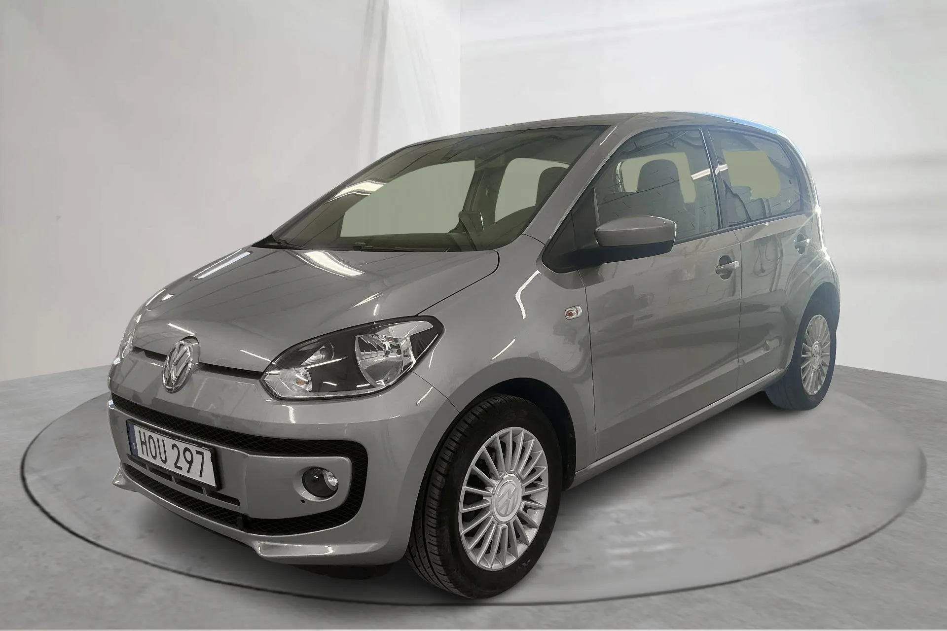 Presentationsfoto 1 av 14: VW up! 1.0 5dr (75hk) - 4 744 mil - Manuell - silver - 2016