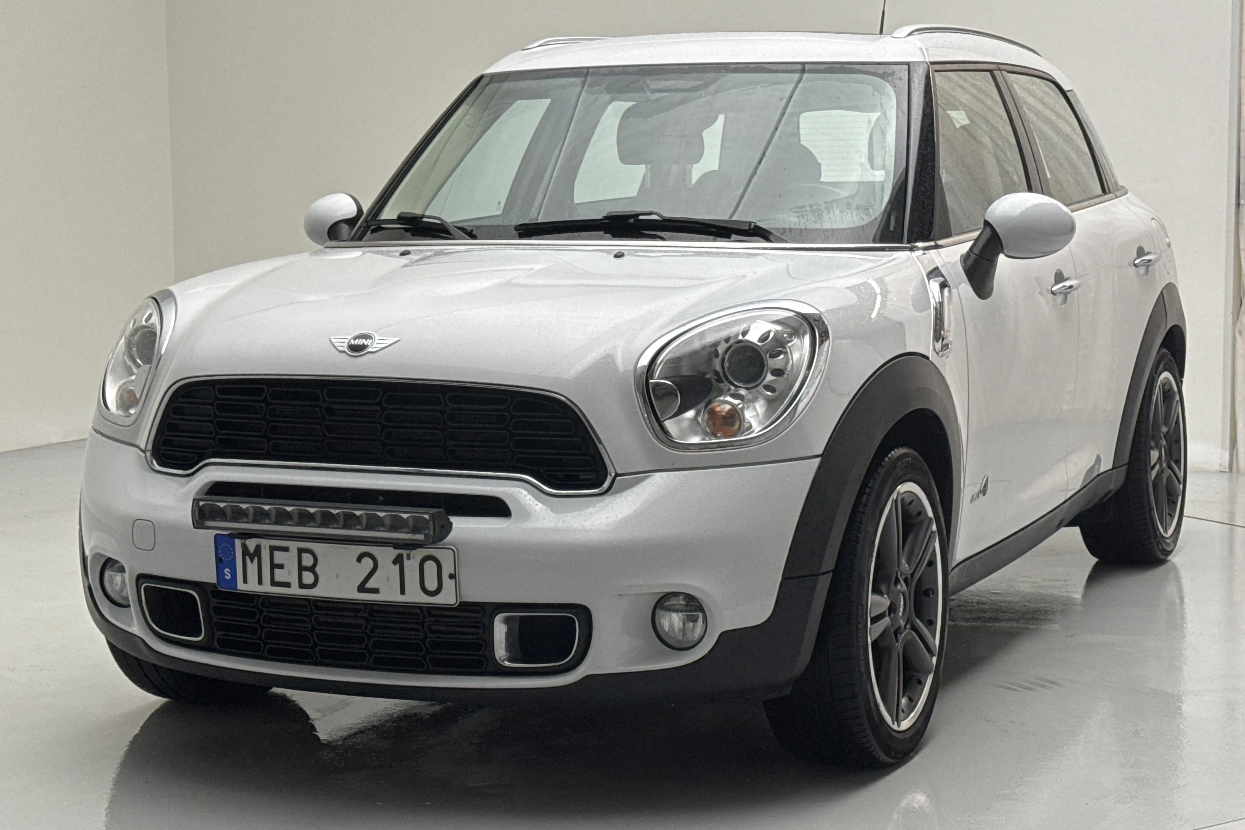 Presentationsfoto 1 av 14: MINI Cooper SD ALL4 Countryman (143hk) - 13 838 mil - Automat - vit - 2012