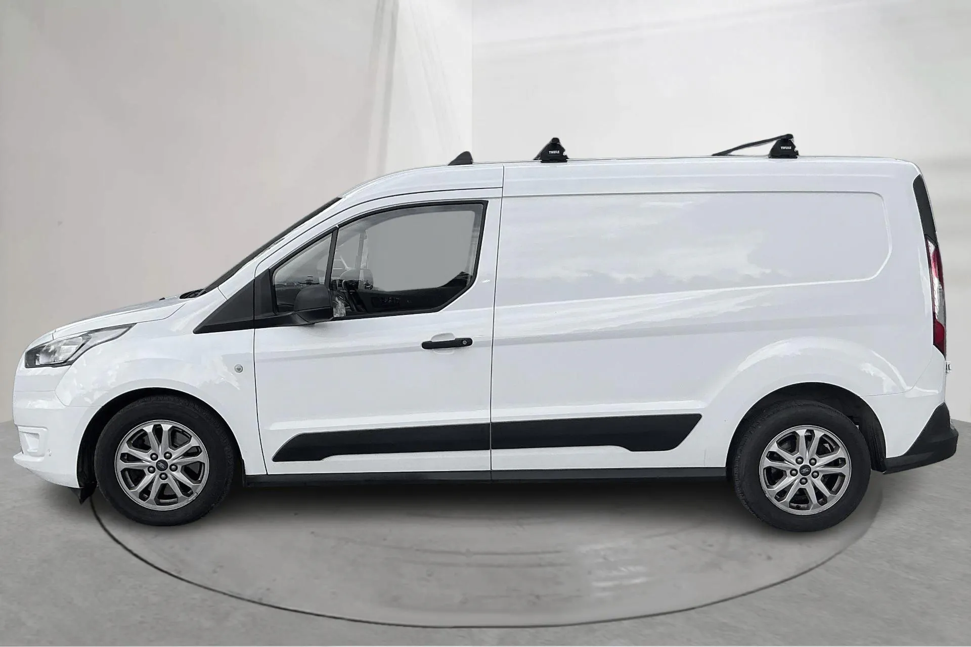 Presentationsfoto 2 av 17: Ford Transit Connect 1.5 EcoBlue (100hk) - 10 412 mil - Automat - vit - 2023