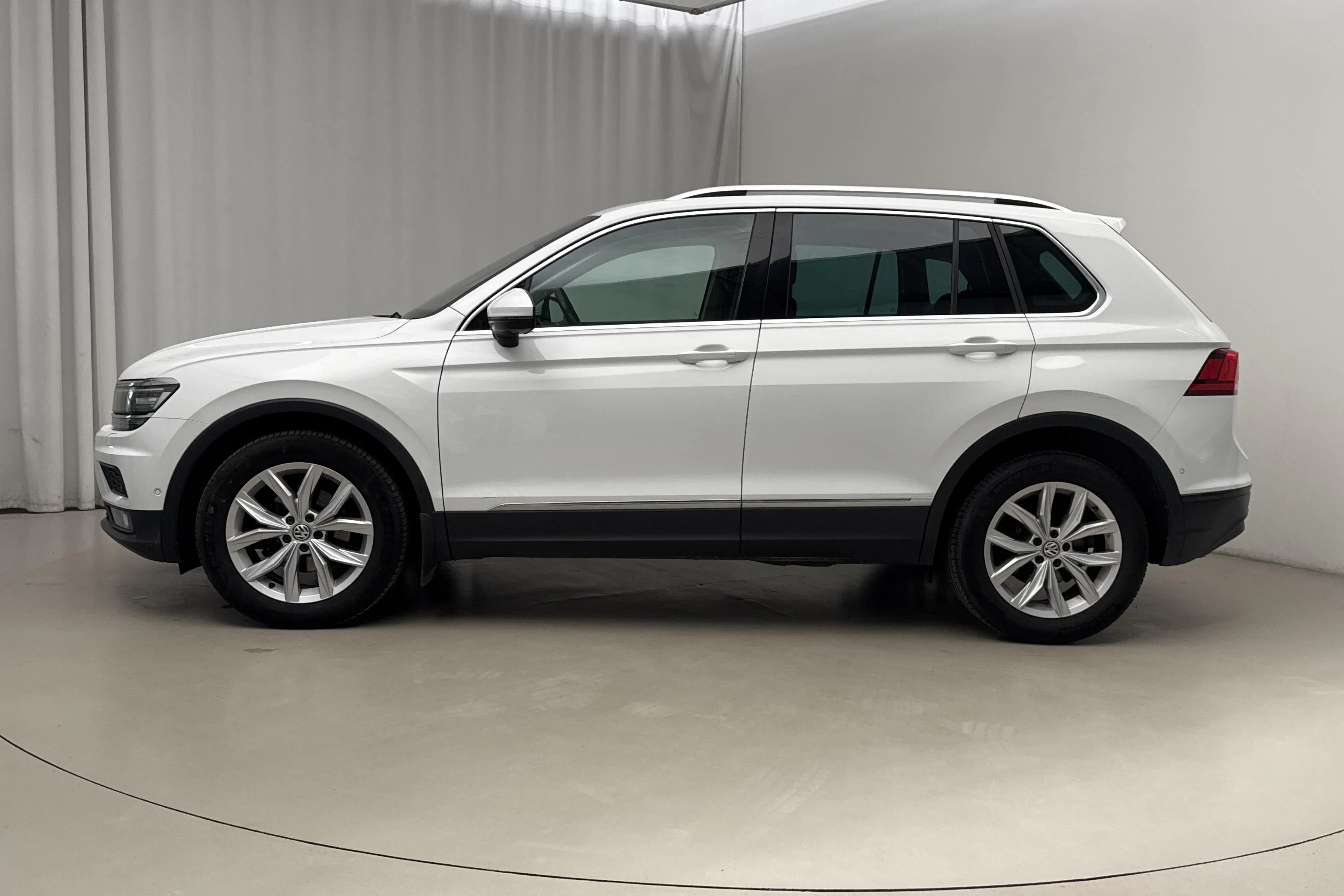 Presentation photo 2 of 18: VW Tiguan 1.4 TSI 4MOTION (150hk) - 143 540 km - Automatic - white - 2018