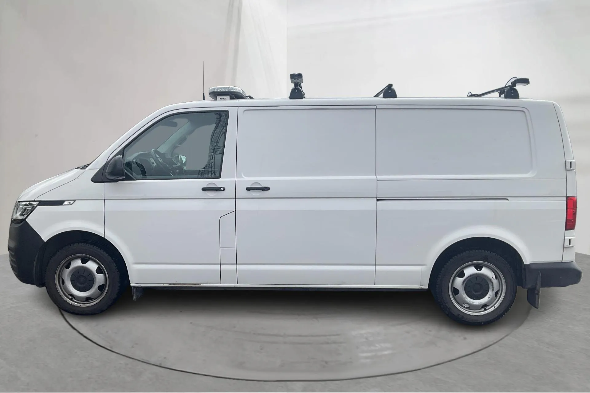 Presentation photo 2 of 23: VW Transporter T6.1 2.0 TDI BMT Skåp 4MOTION (150hk) - 56 190 km - Automatic - white - 2020