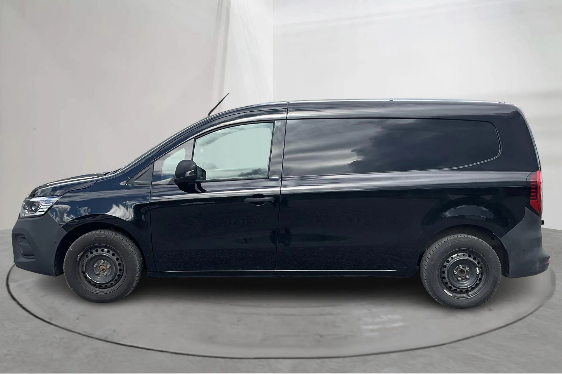 Presentationsfoto 2 av 14: Renault Kangoo 1.5 dCi Skåp (95hk) - 1 927 mil - Automat - svart - 2025