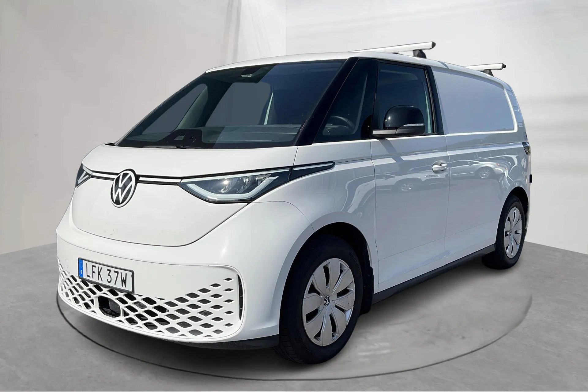 Presentationsfoto 1 av 18: VW ID. Buzz Cargo 77kWh (204hk) - 2 020 mil - Automat - vit - 2023