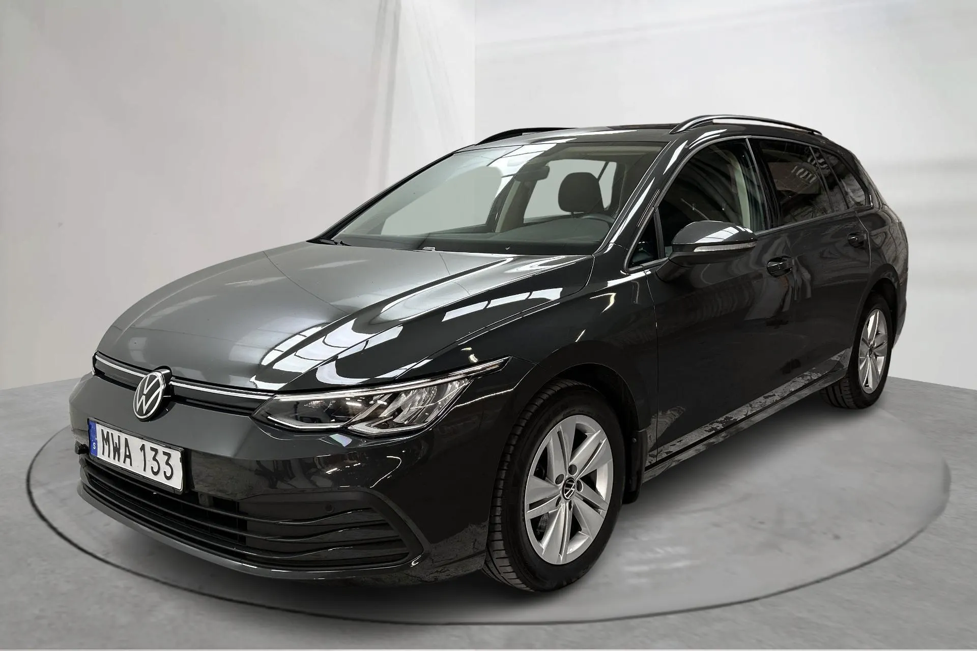 Presentation photo 1 of 14: VW Golf VIII 1.5 TGI Sportscombi (130hk) - 37 450 km - Automatic - gray - 2023