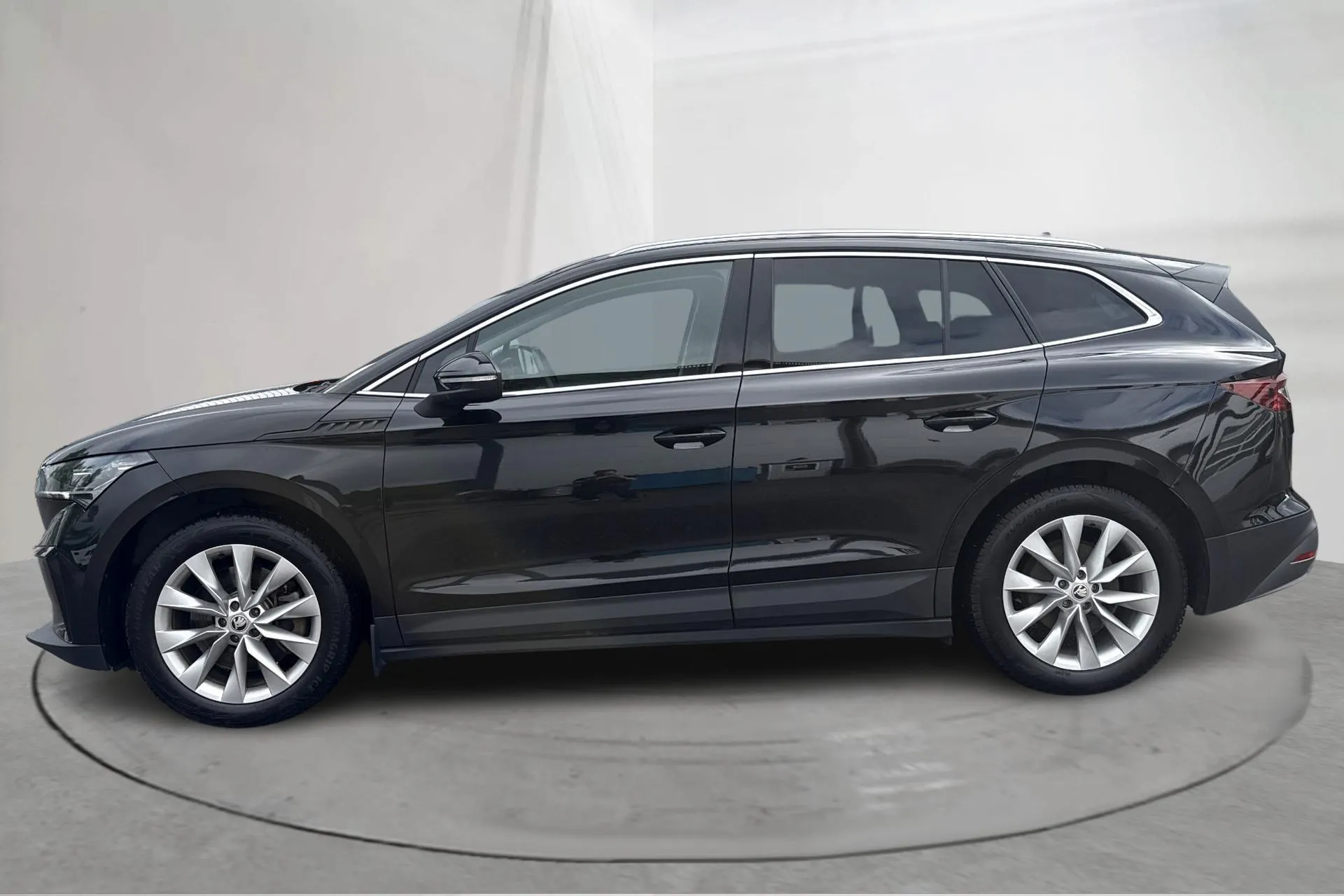 Presentation photo 2 of 18: Skoda Enyaq iV 80 (204hk) - 94 930 km - Automatic - black - 2023