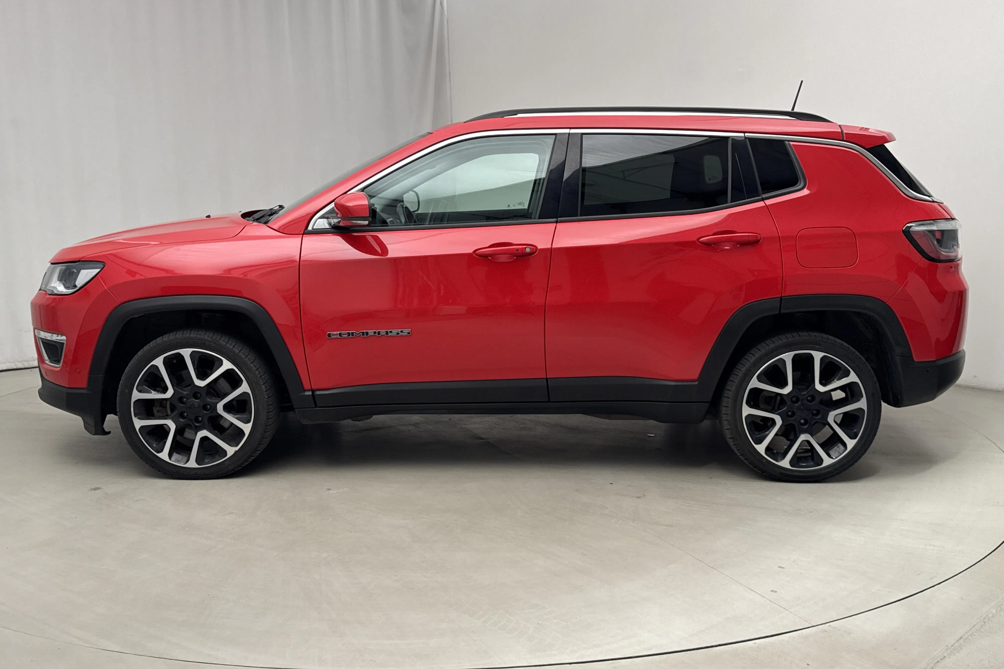 Presentation photo 2 of 17: Jeep Compass 1.3 PHEV 4WD (190hk) - 71 860 km - Automatic - red - 2020