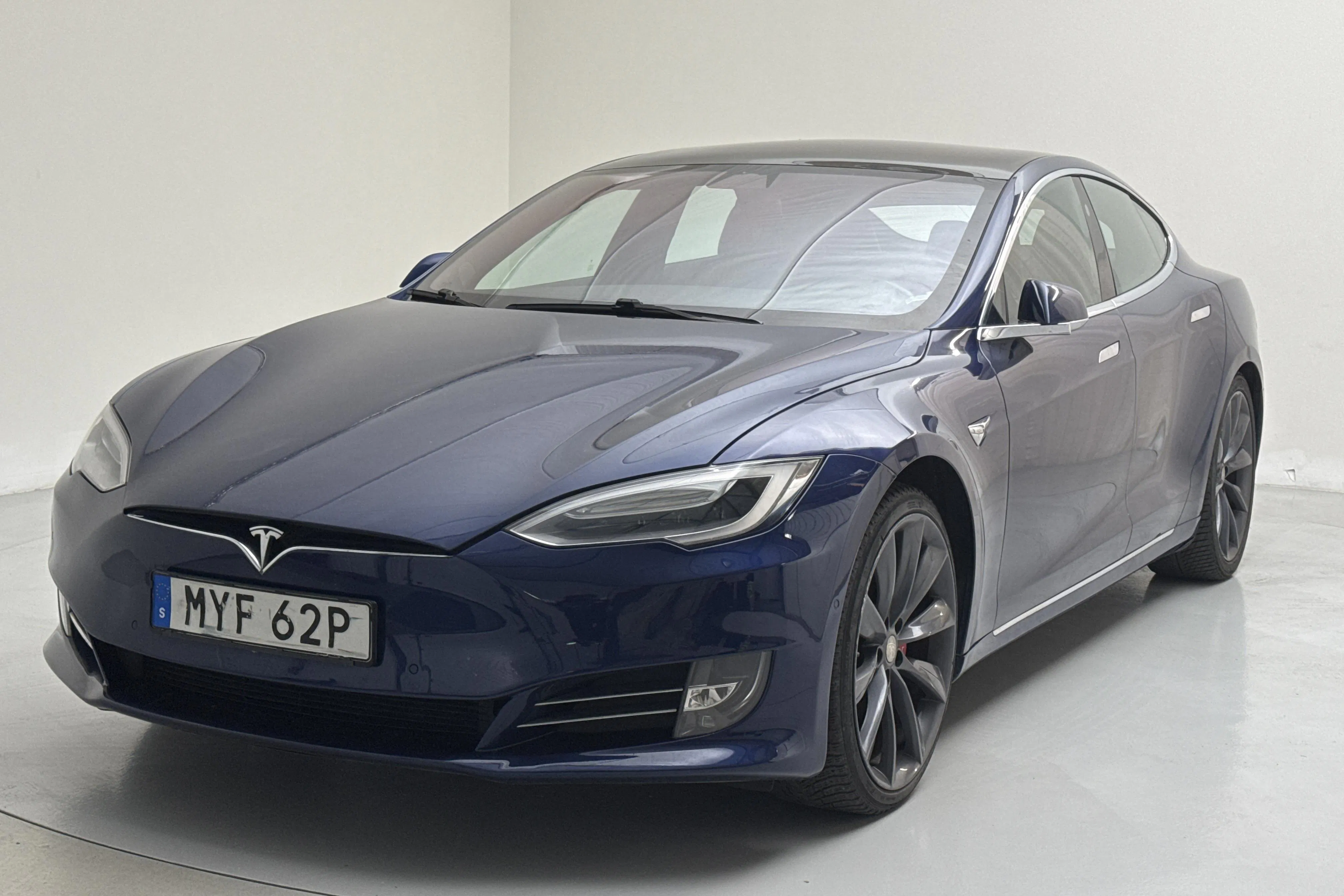 Presentation photo 1 of 17: Tesla Model S 75D - 111 200 km - Automatic - dark blue - 2017