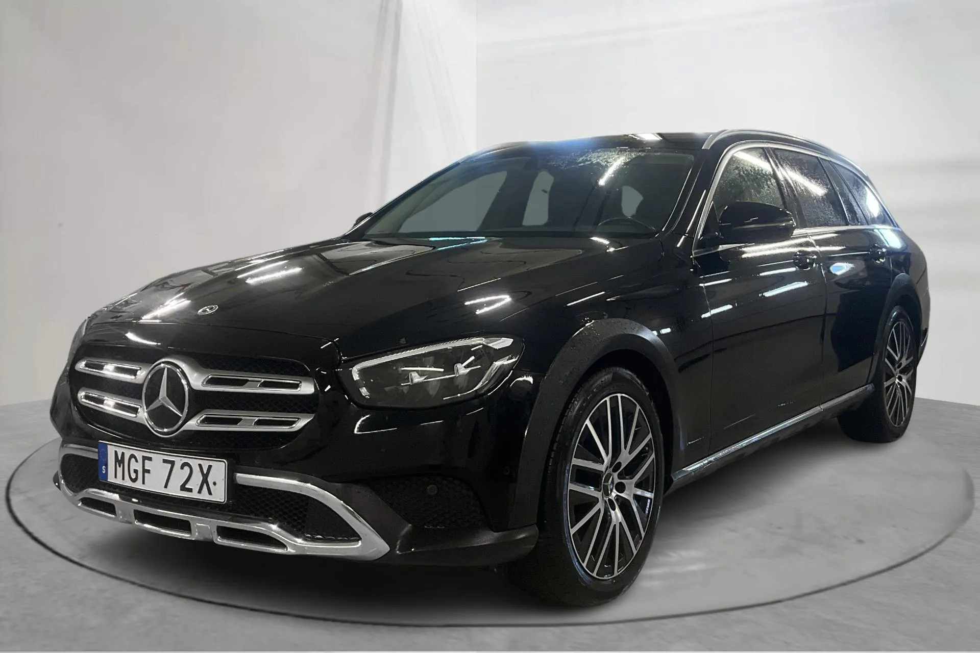 Presentation photo 1 of 24: Mercedes E 220 d 4MATIC Kombi All-Terrain S213 (194hk) - 173 350 km - Automatic - black - 2022