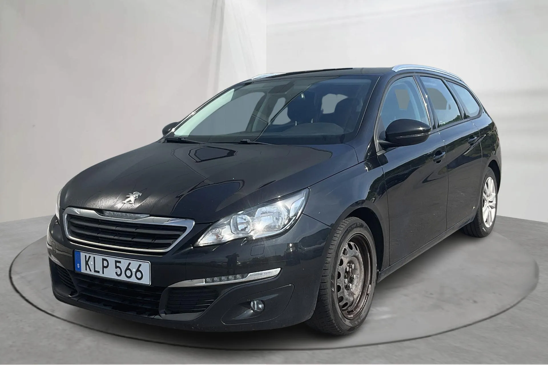 Presentation photo 1 of 14: Peugeot 308 SW PureTech (130hk) - 163 220 km - Automatic - black - 2016