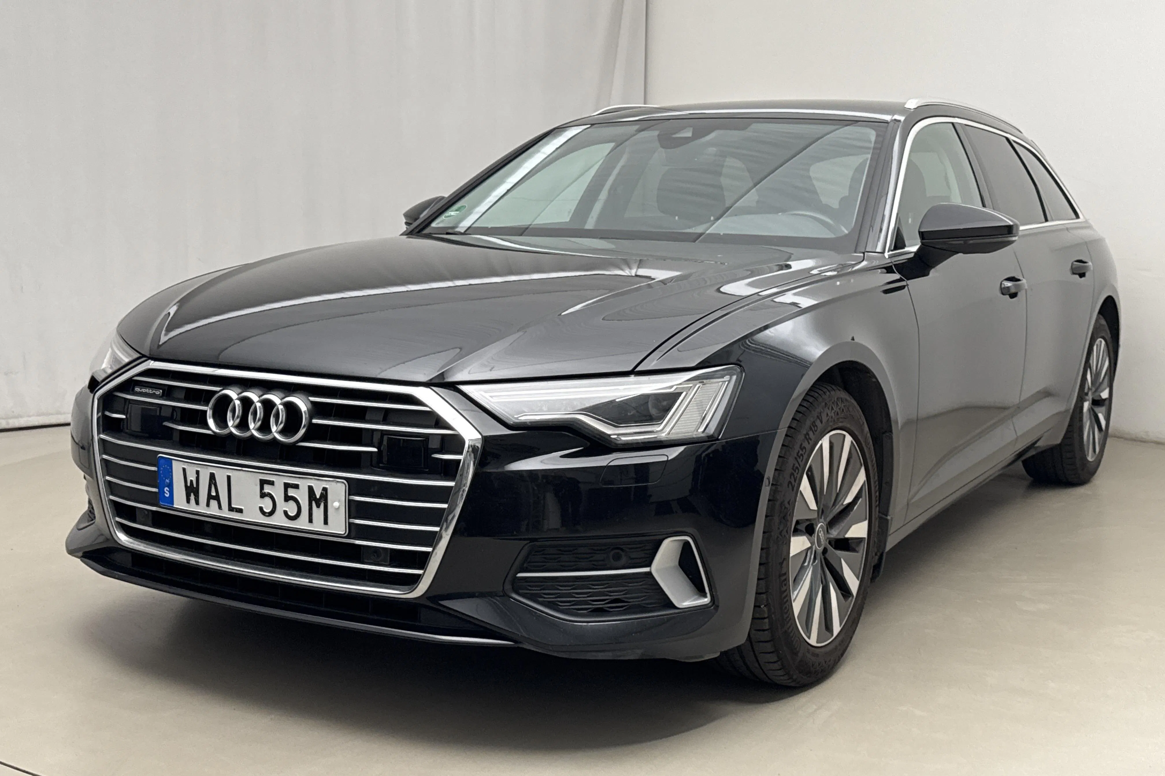 Presentationsfoto 1 av 19: Audi A6 Avant 40 TDI quattro (204hk) - 10 936 mil - Automat - svart - 2023