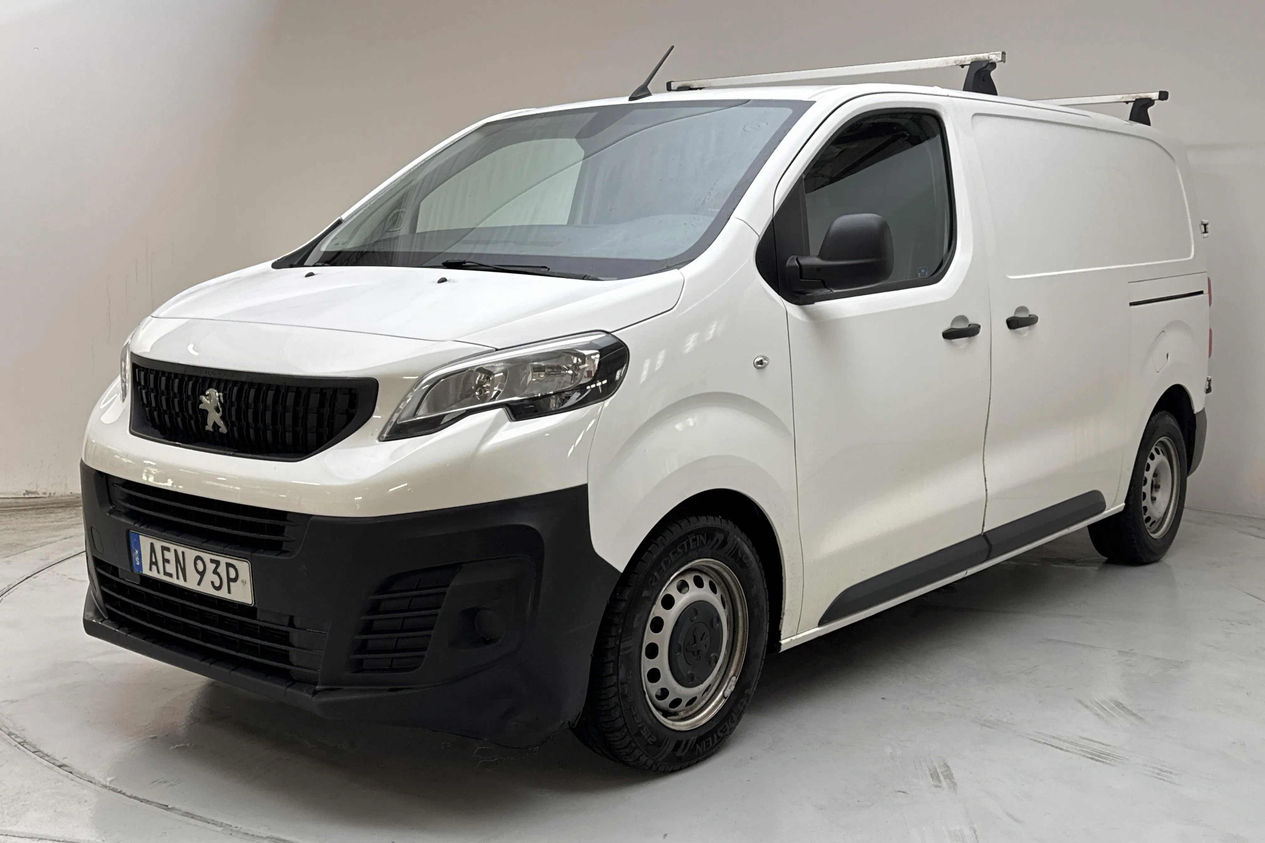 Presentation photo 1 of 12: Peugeot Expert BlueHDi Skåp (177hk) - 136 490 km - Automatic - white - 2022