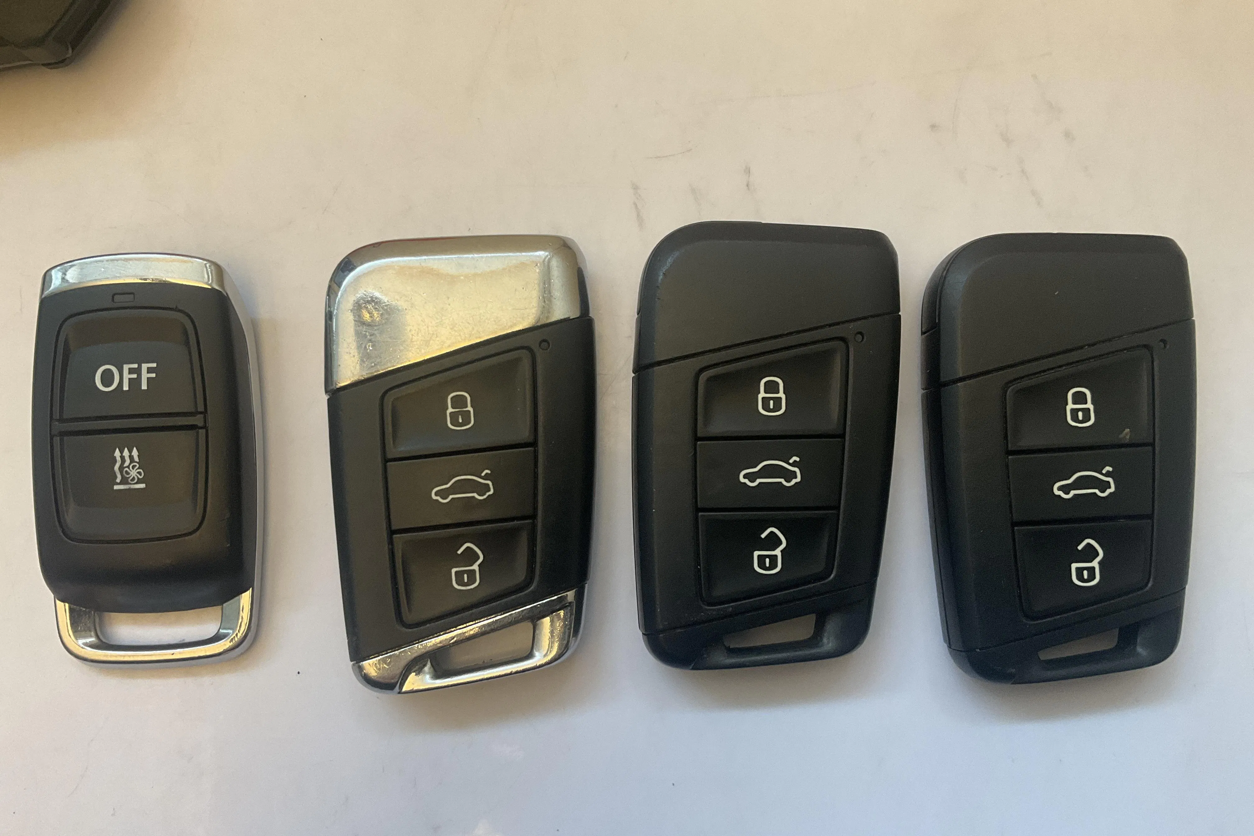 Presentation photo 14 of 14: Skoda Superb 2.0 TDI 4x4 Kombi (190hk) - 142 350 km - Automatic - black - 2019