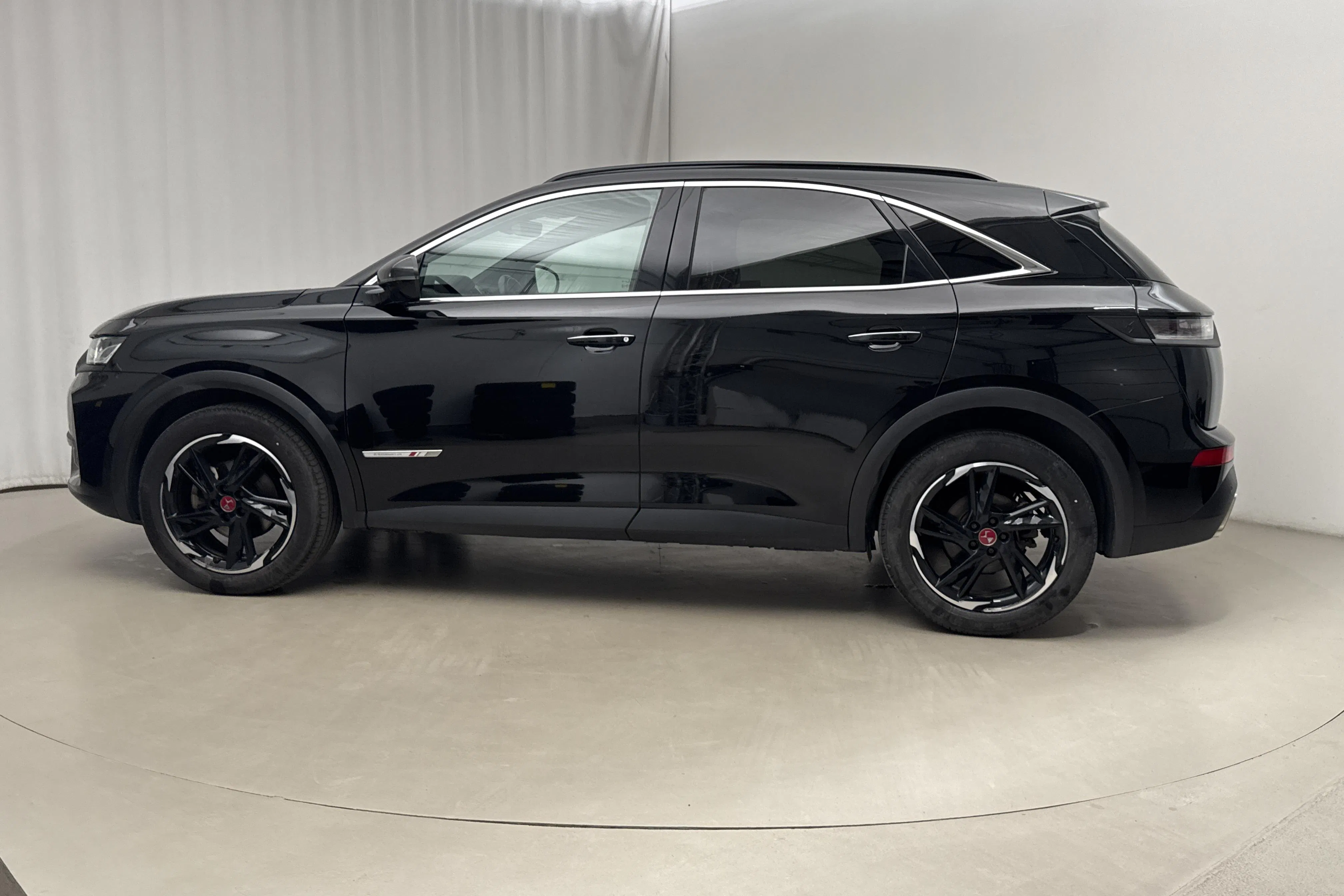 Presentation photo 2 of 16: DS DS7 Crossback PureTech (180hk) - 74 780 km - Automatic - black - 2023