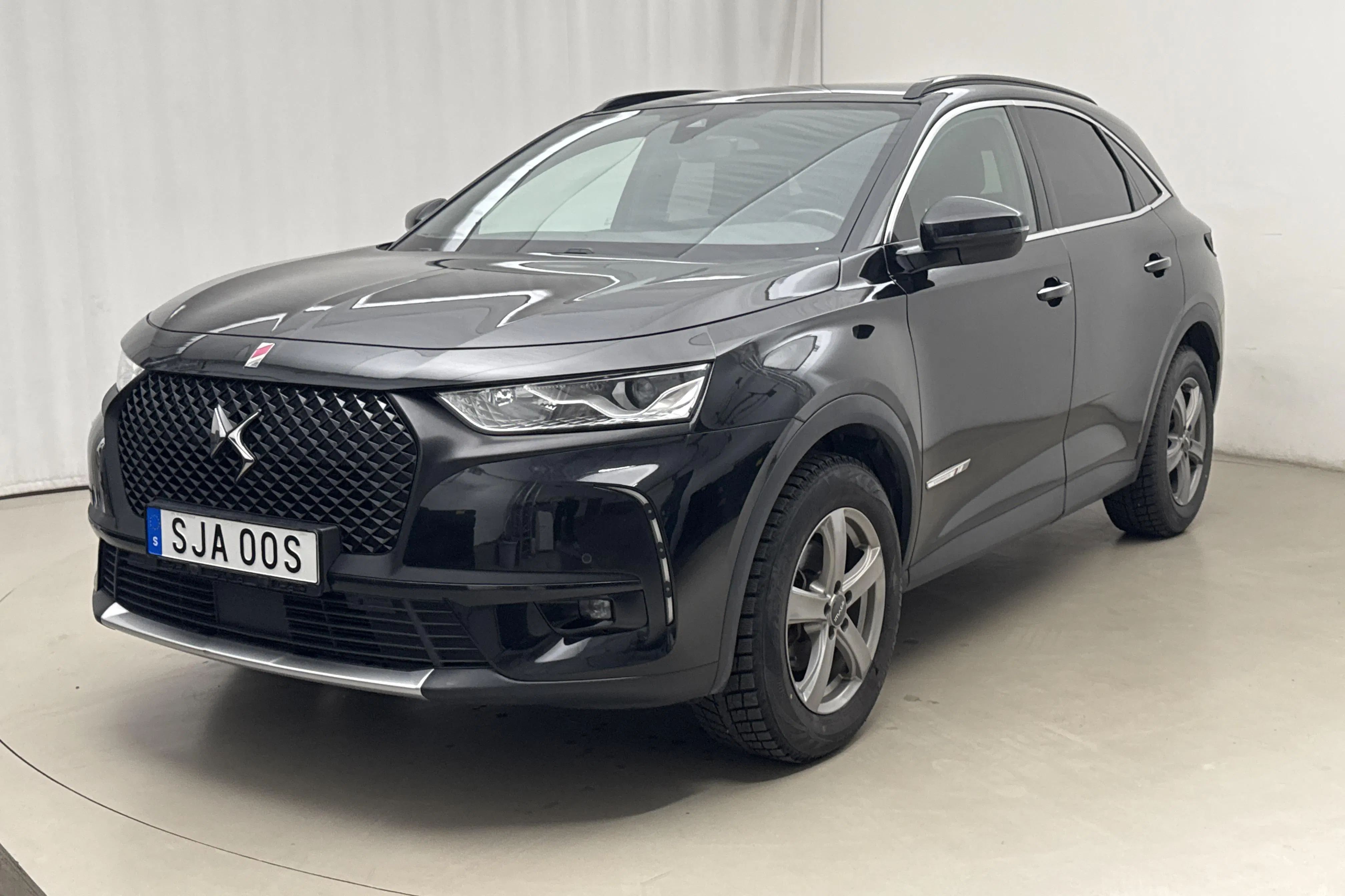 Presentation photo 1 of 17: DS DS7 Crossback PureTech (180hk) - 61 600 km - Automatic - black - 2023