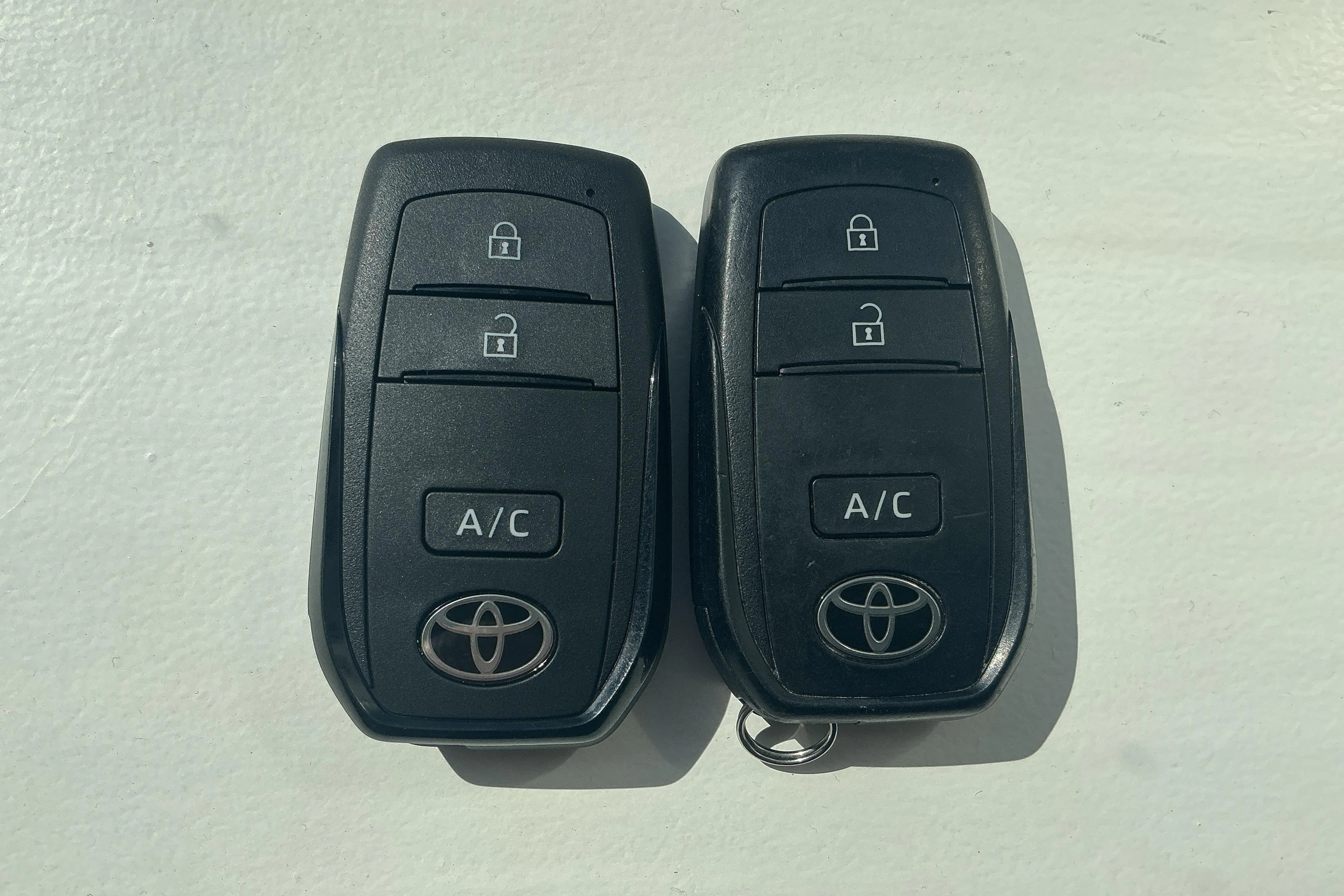 Presentationsfoto 15 av 15: Toyota bZ4X AWD (218hk) - 13 525 mil - Automat - svart - 2023