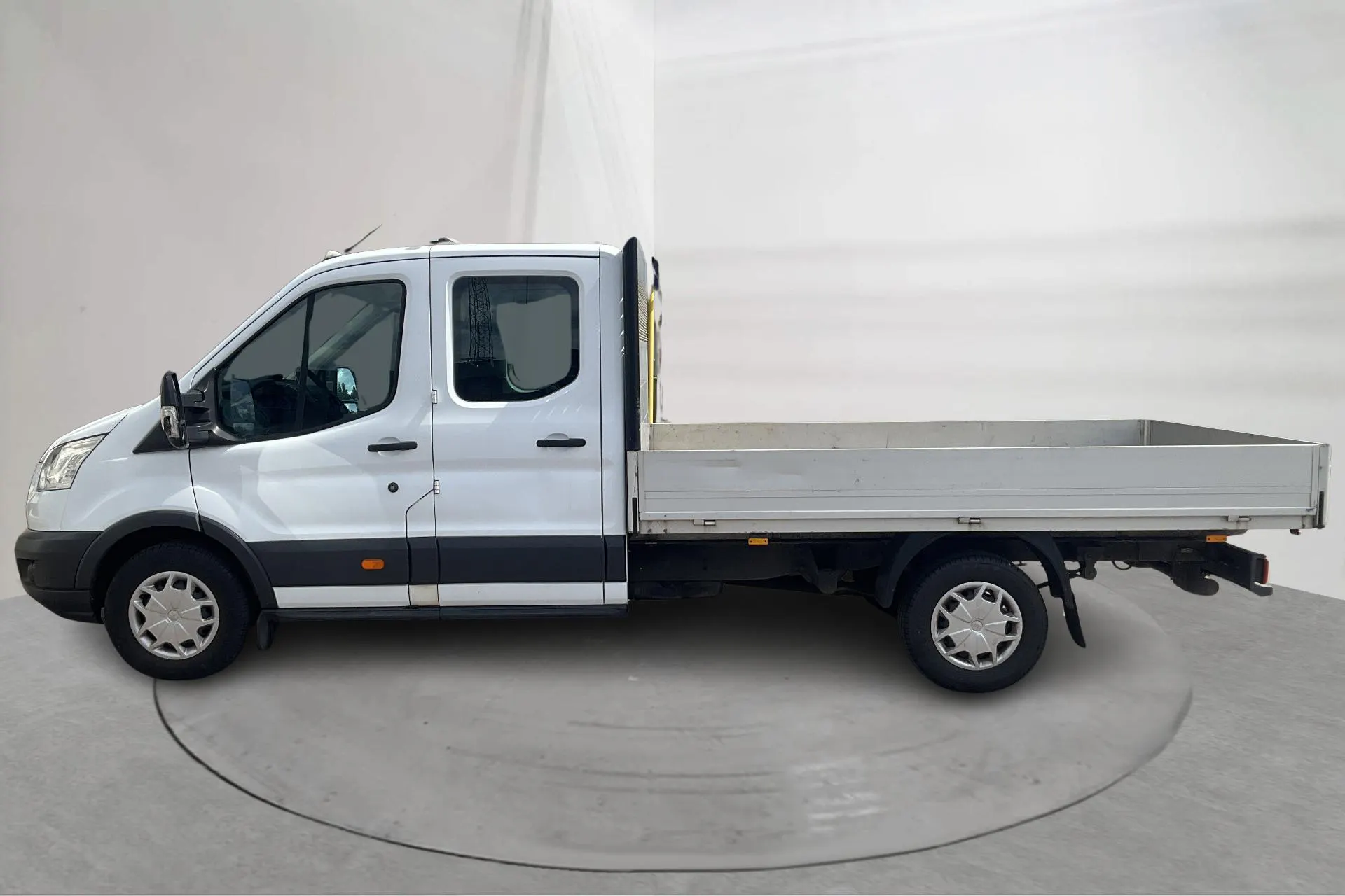 Presentation photo 2 of 14: Ford Transit Chassi 350 2.0 TDCi RWD (170hk) - 183 840 km - Manual - white - 2017