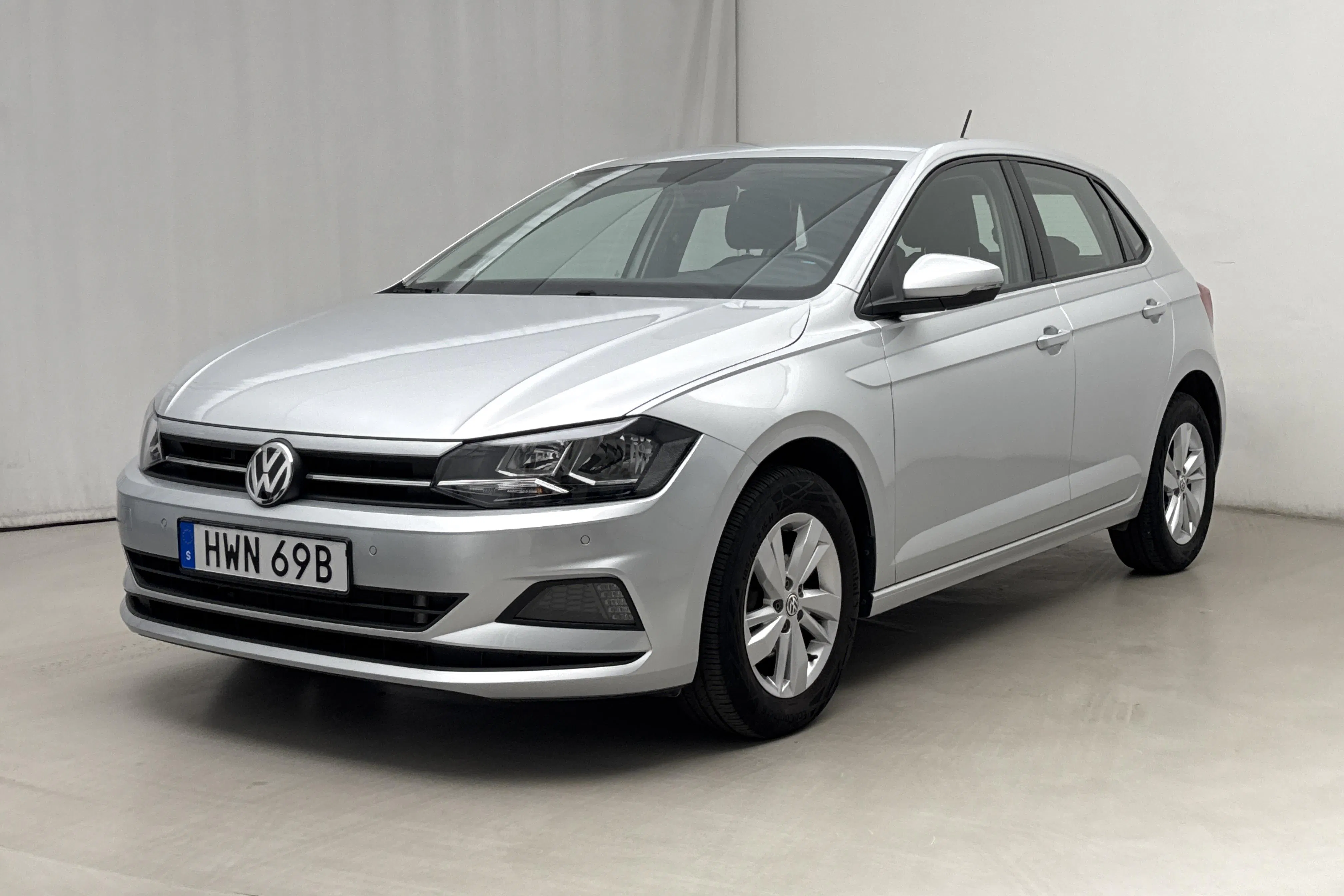 Presentationsfoto 1 av 14: VW Polo 1.0 TSI 5dr (95hk) - 2 554 mil - Automat - silver - 2020