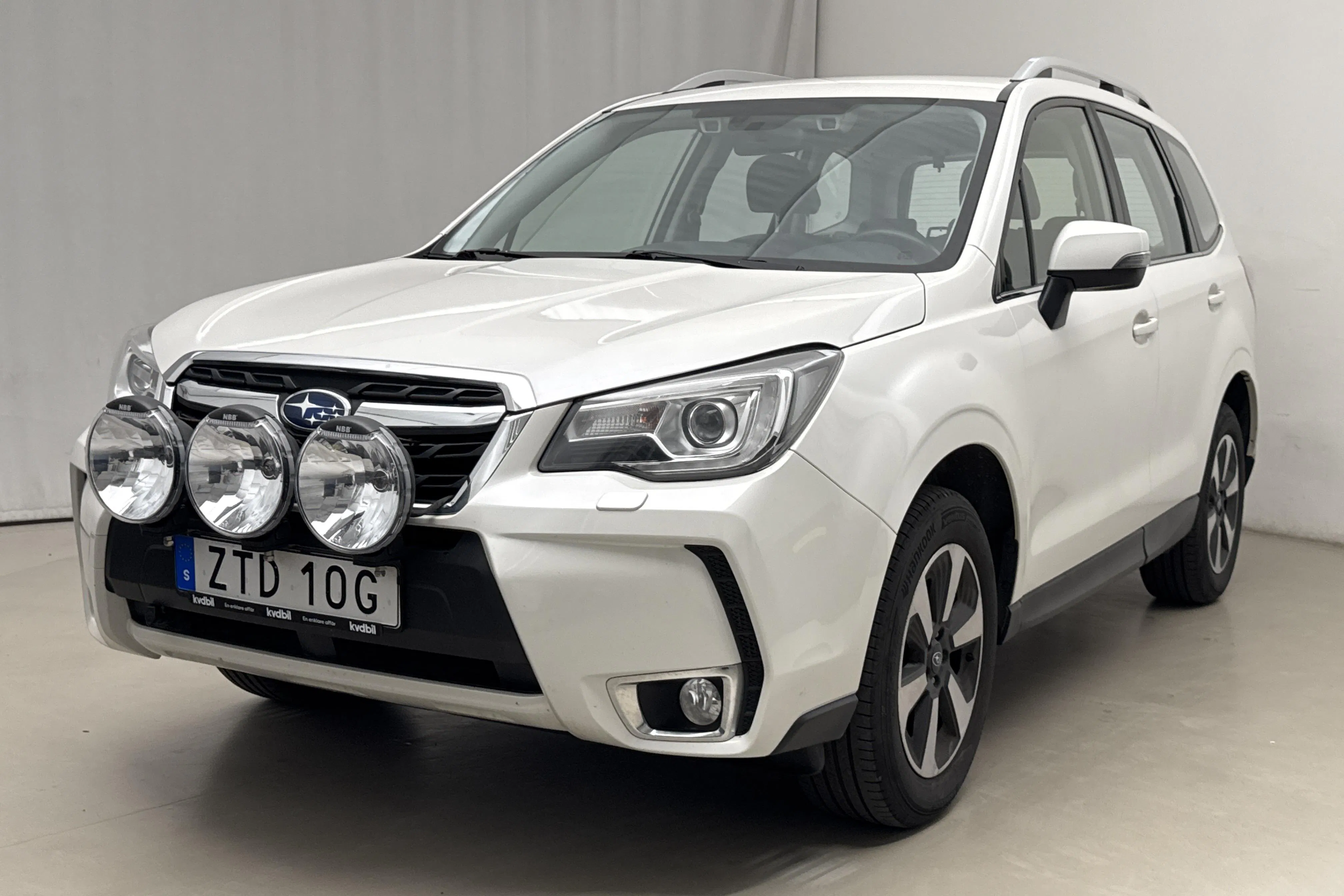 Presentation photo 1 of 18: Subaru Forester 2.0 (150hk) - 159 470 km - Automatic - white - 2019