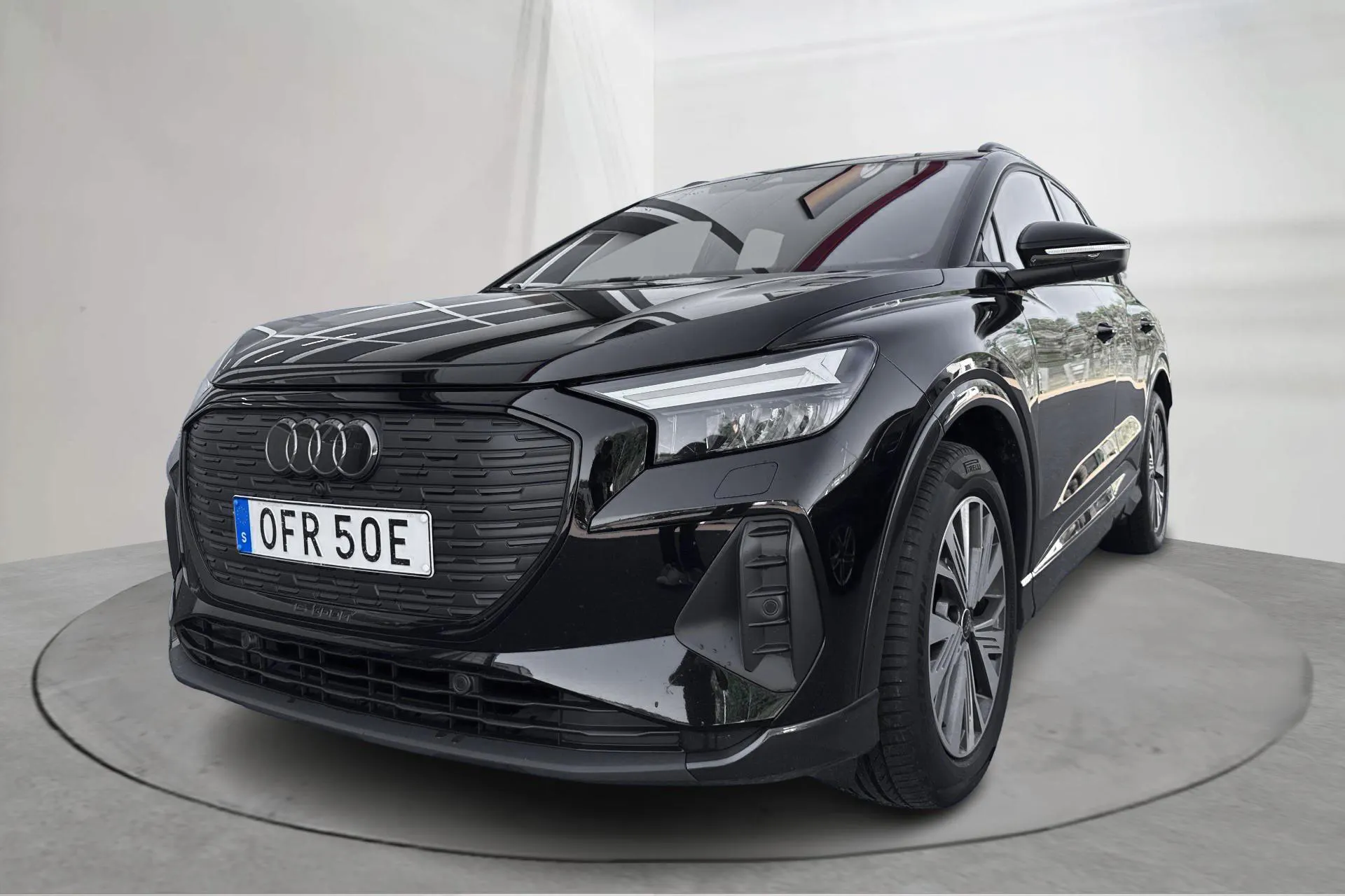 Presentationsfoto 1 av 14: Audi Q4 40 e-tron 77kWh (204hk) - 5 449 mil - Automat - svart - 2023