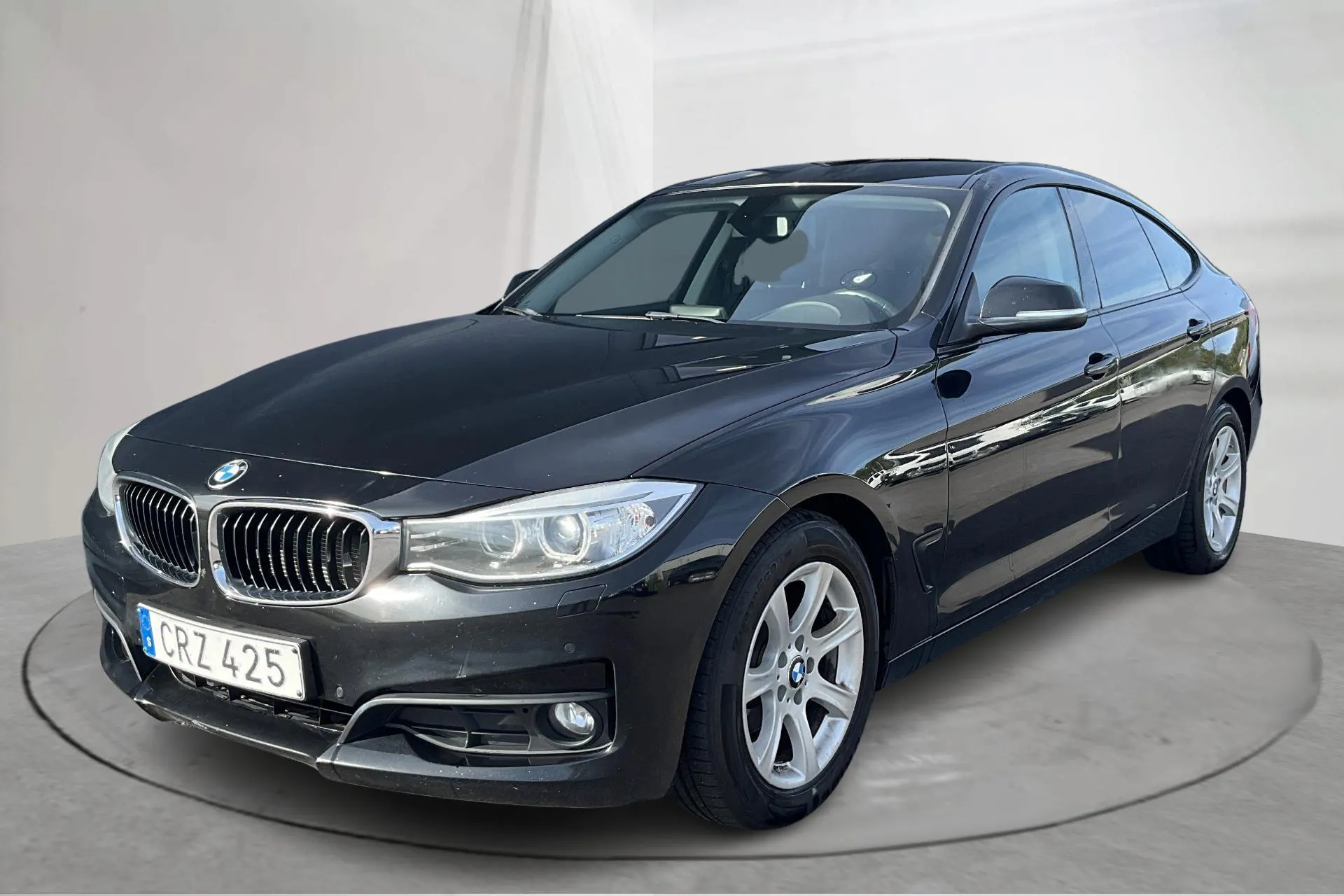 Presentationsfoto 1 av 13: BMW 318d GT, F34 (143hk) - 21 238 mil - Automat - svart - 2015