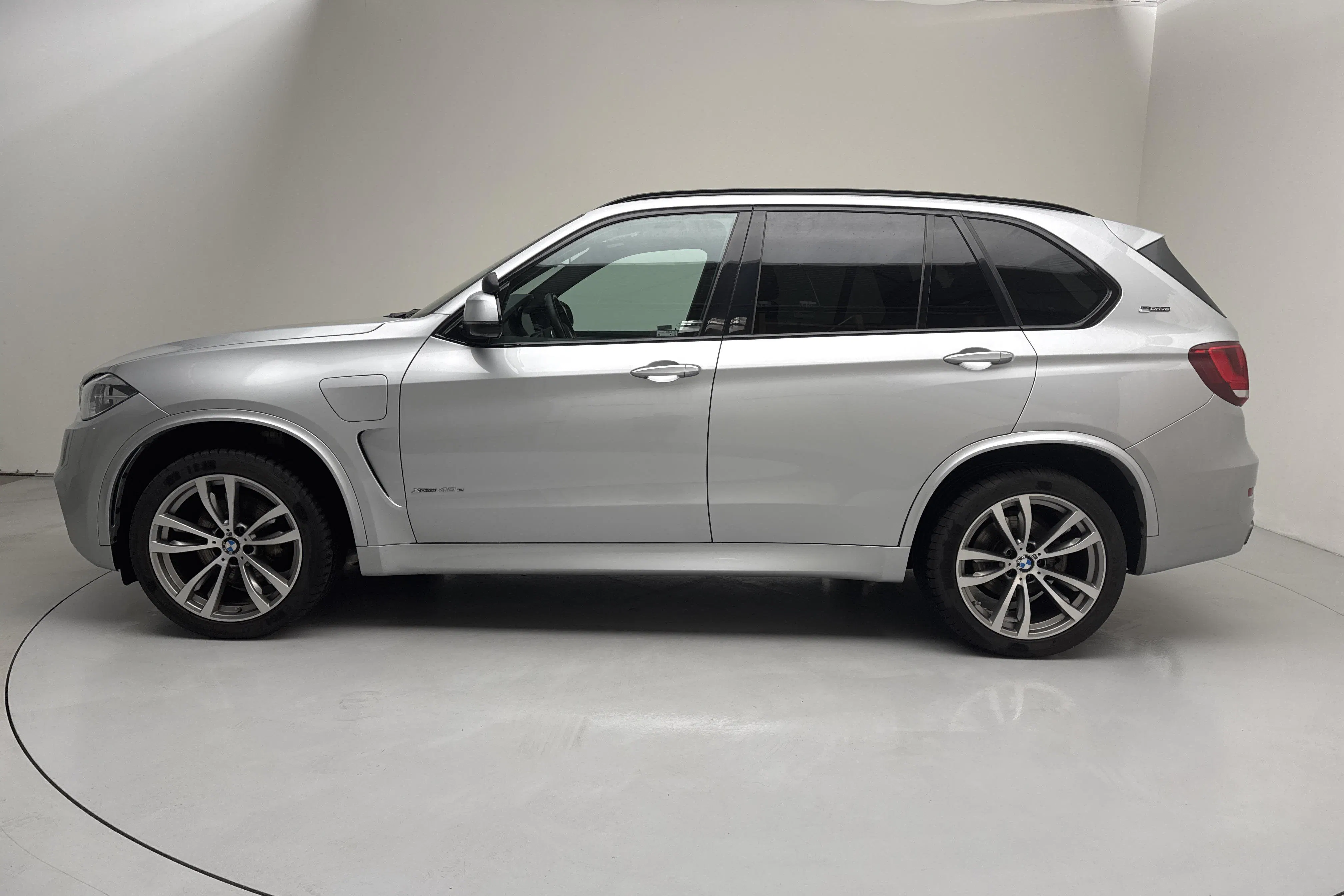 Presentation photo 2 of 20: BMW X5 xDrive40e, F15 (313hk) - 179 260 km - Automatic - silver - 2018
