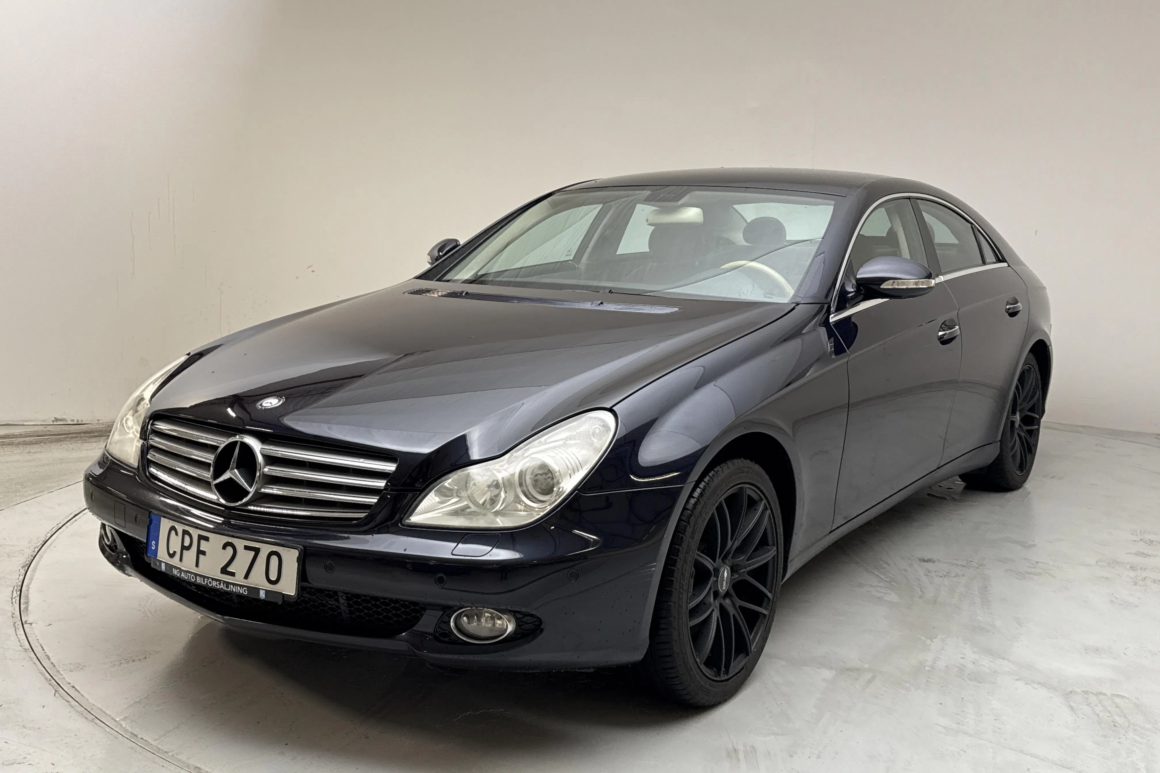 Presentation photo 1 of 12: Mercedes CLS 350 (272hk) - 188 430 km - Automatic - dark blue - 2005