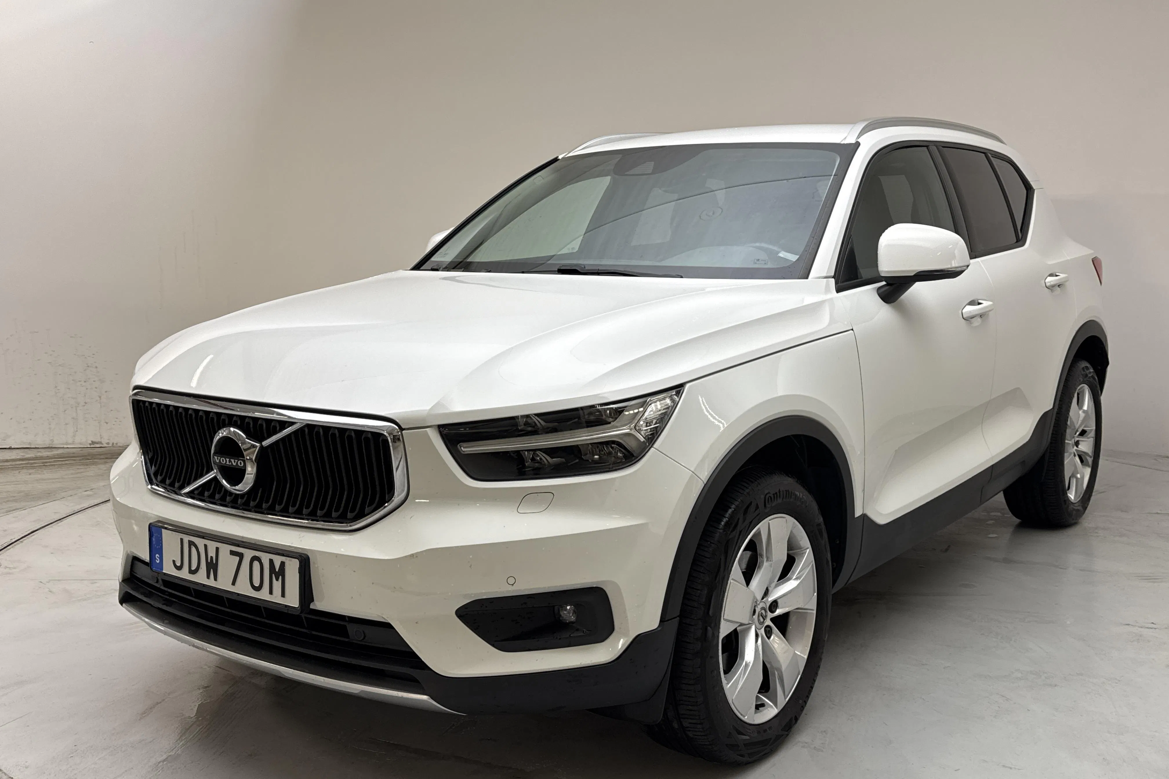 Presentation photo 1 of 13: Volvo XC40 T3 2WD (163hk) - 97 810 km - Automatic - white - 2020