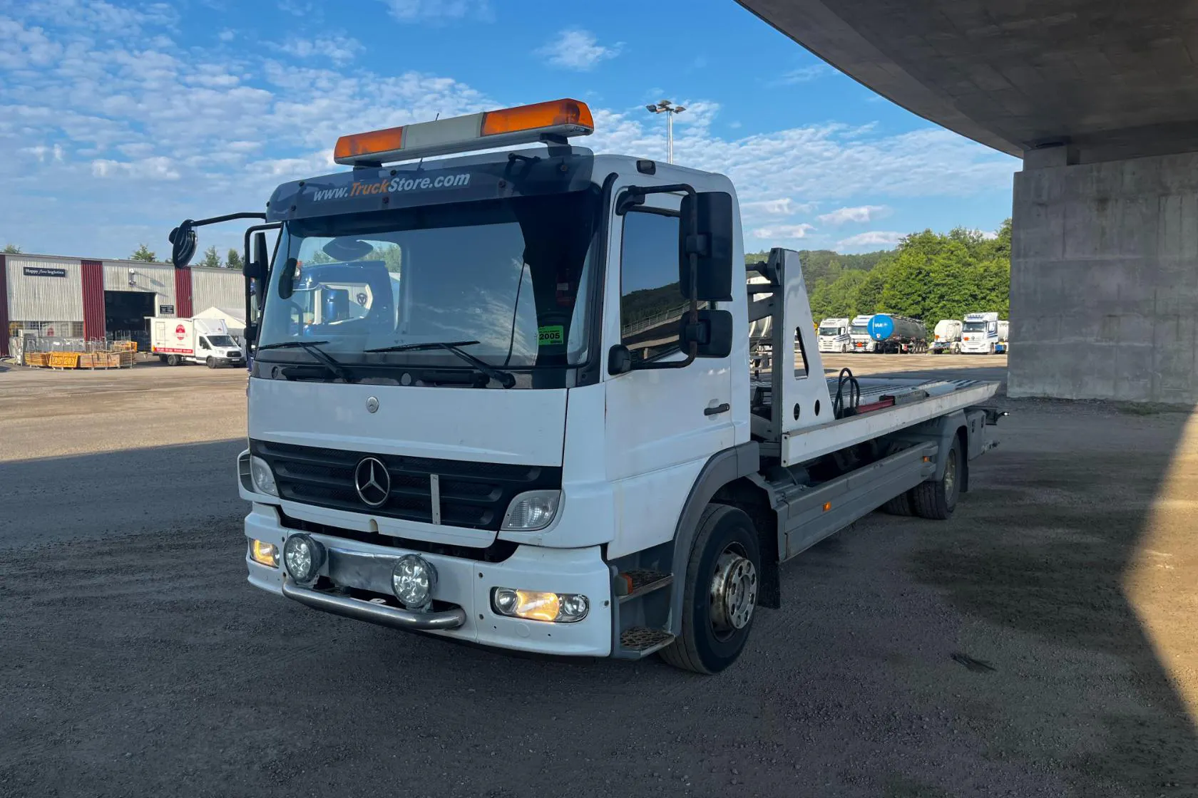 Presentationsfoto 1 av 63: MERCEDES ATEGO 4X2 Bärgningsbil - 381 601 km - Manuell - vit - 2007