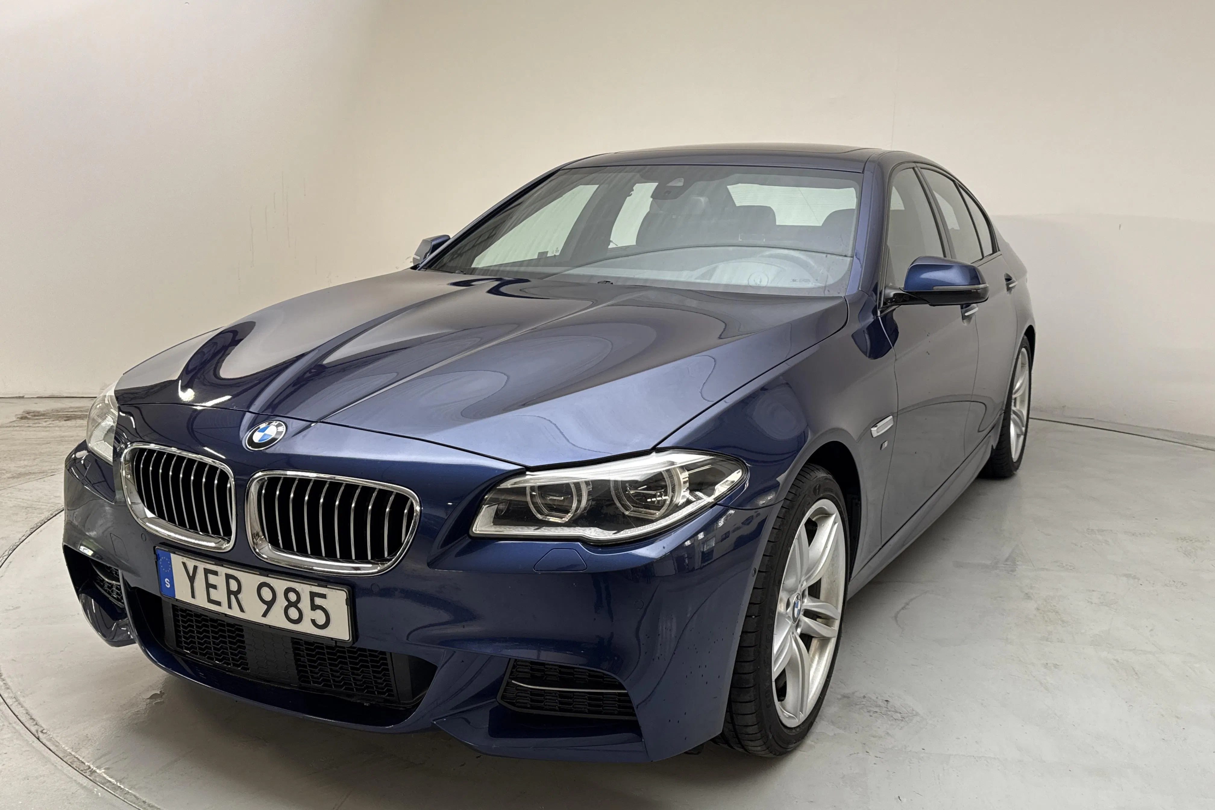 Presentation photo 1 of 16: BMW 530d xDrive Sedan, F10 (258hk) - 101 550 km - Automatic - blue - 2016