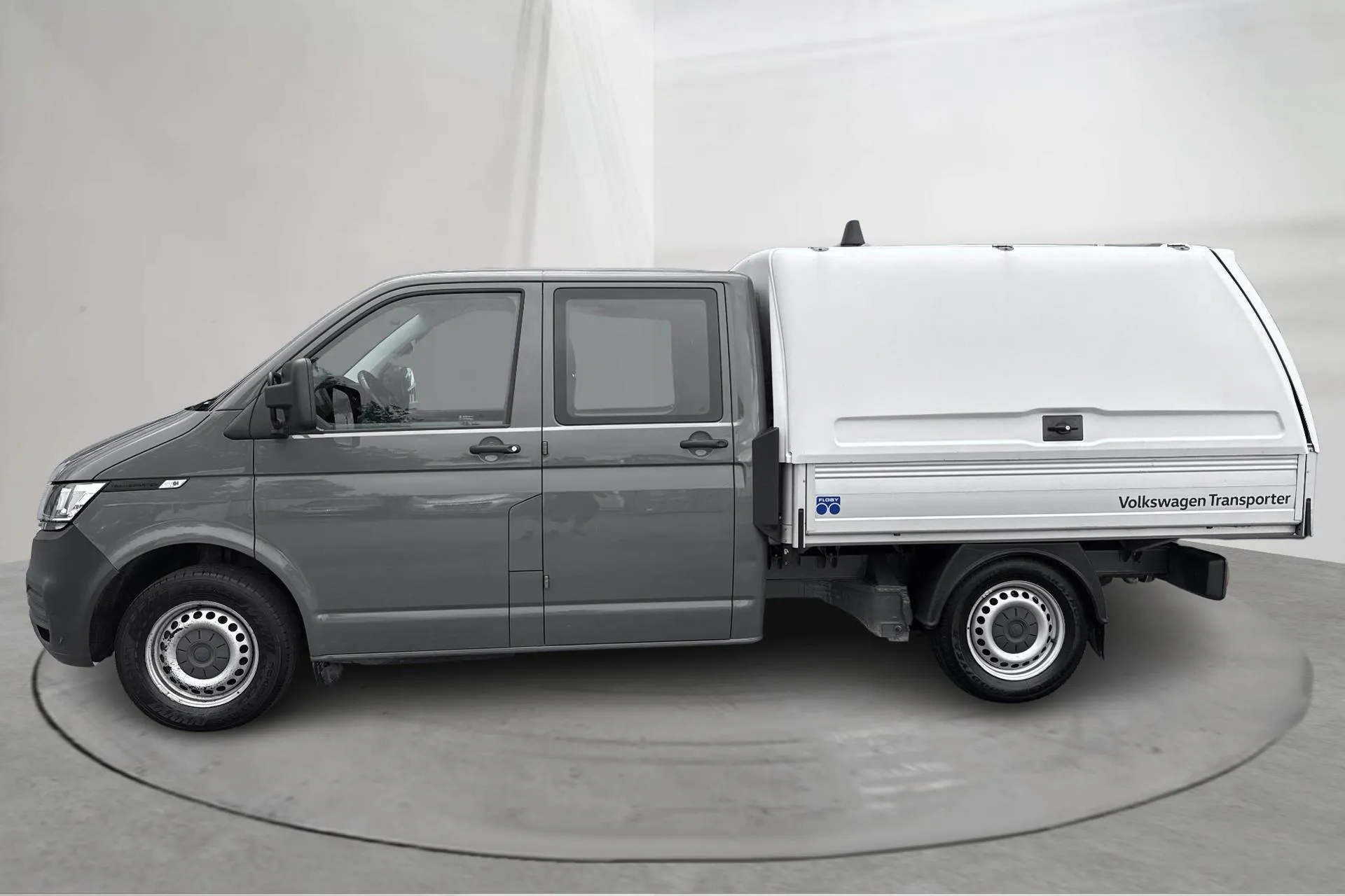 Presentation photo 2 of 13: VW Transporter Pickup T6.1 TDI (110hk) - 69 560 km - Manual - gray - 2023