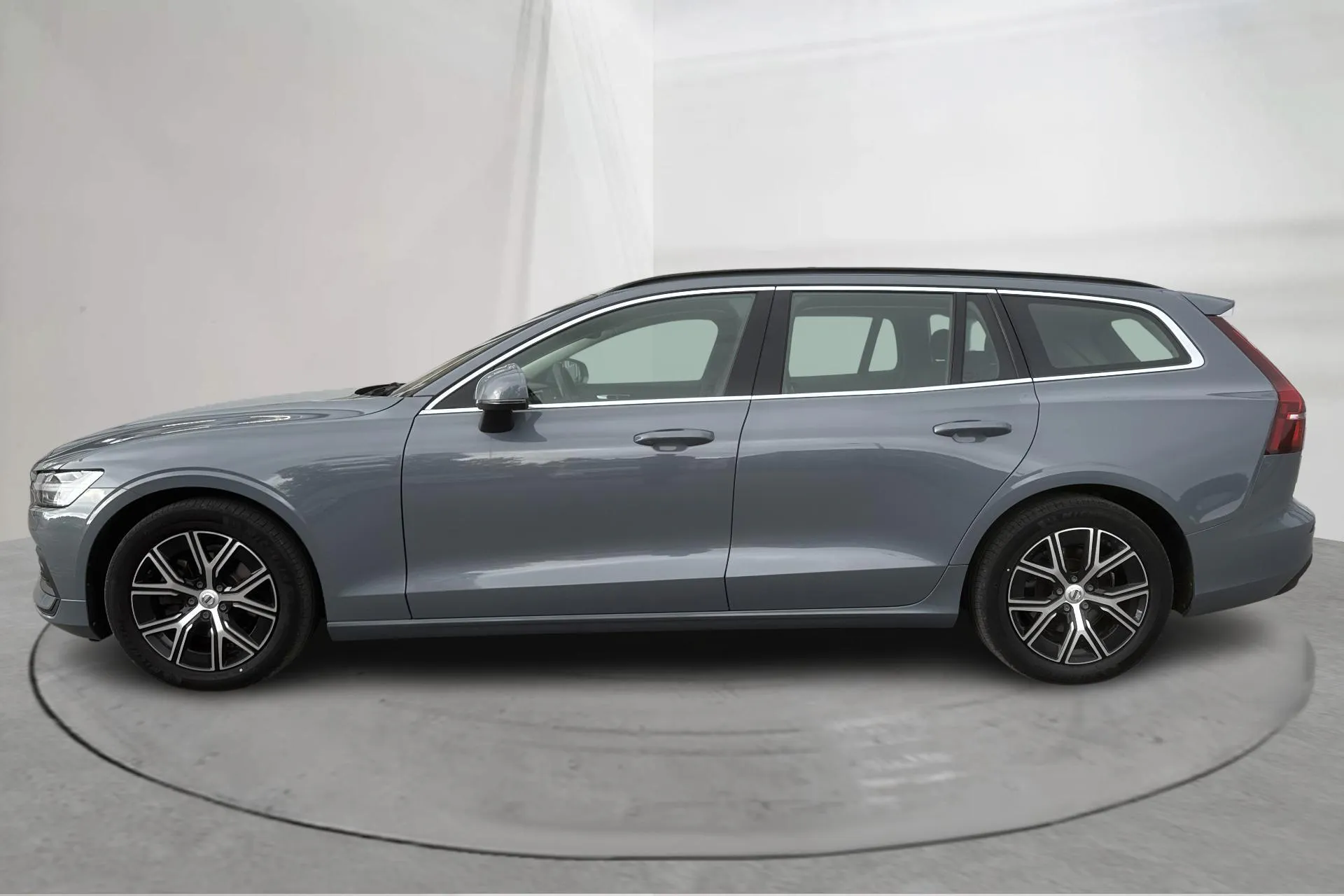 Presentation photo 2 of 15: Volvo V60 B4 Mildhybrid, Diesel (197hk) - 139 710 km - Automatic - gray - 2023