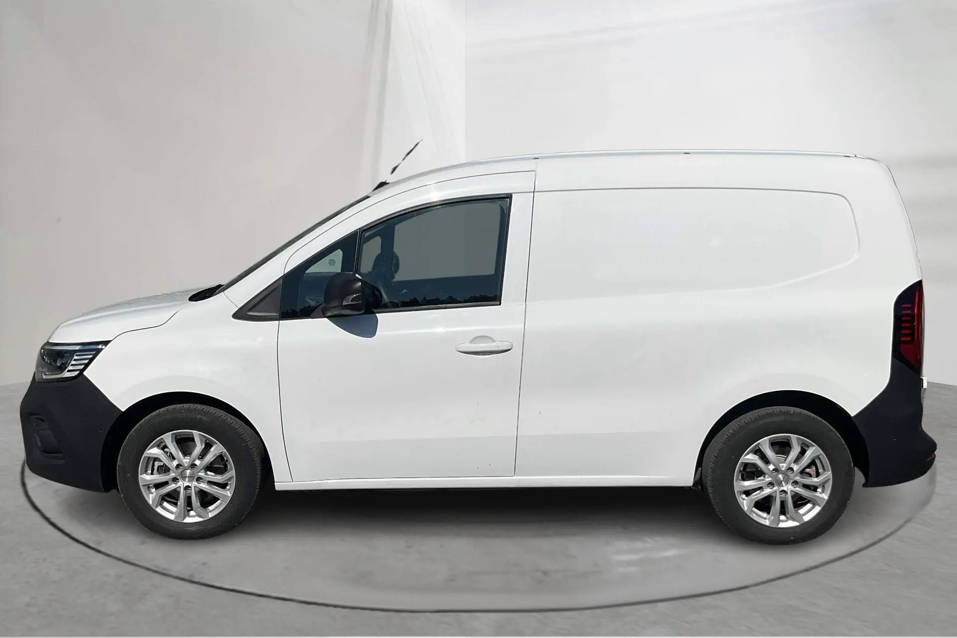 Presentationsfoto 2 av 16: Renault Kangoo E-Tech 45kWh Skåp (120hk) - 665 mil - Automat - vit - 2023