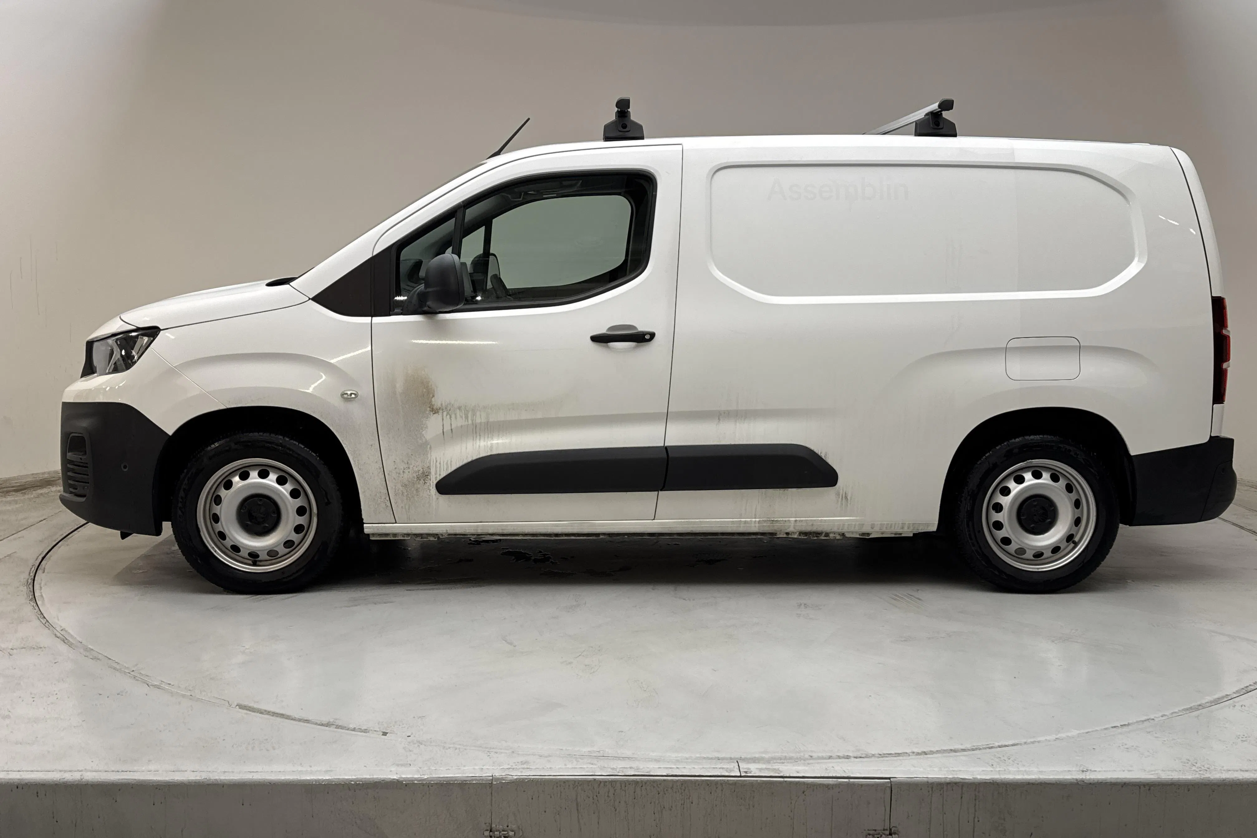 Presentation photo 2 of 12: Peugeot Partner 1.5 HDI Skåp (100hk) - 107 320 km - Manual - white - 2019