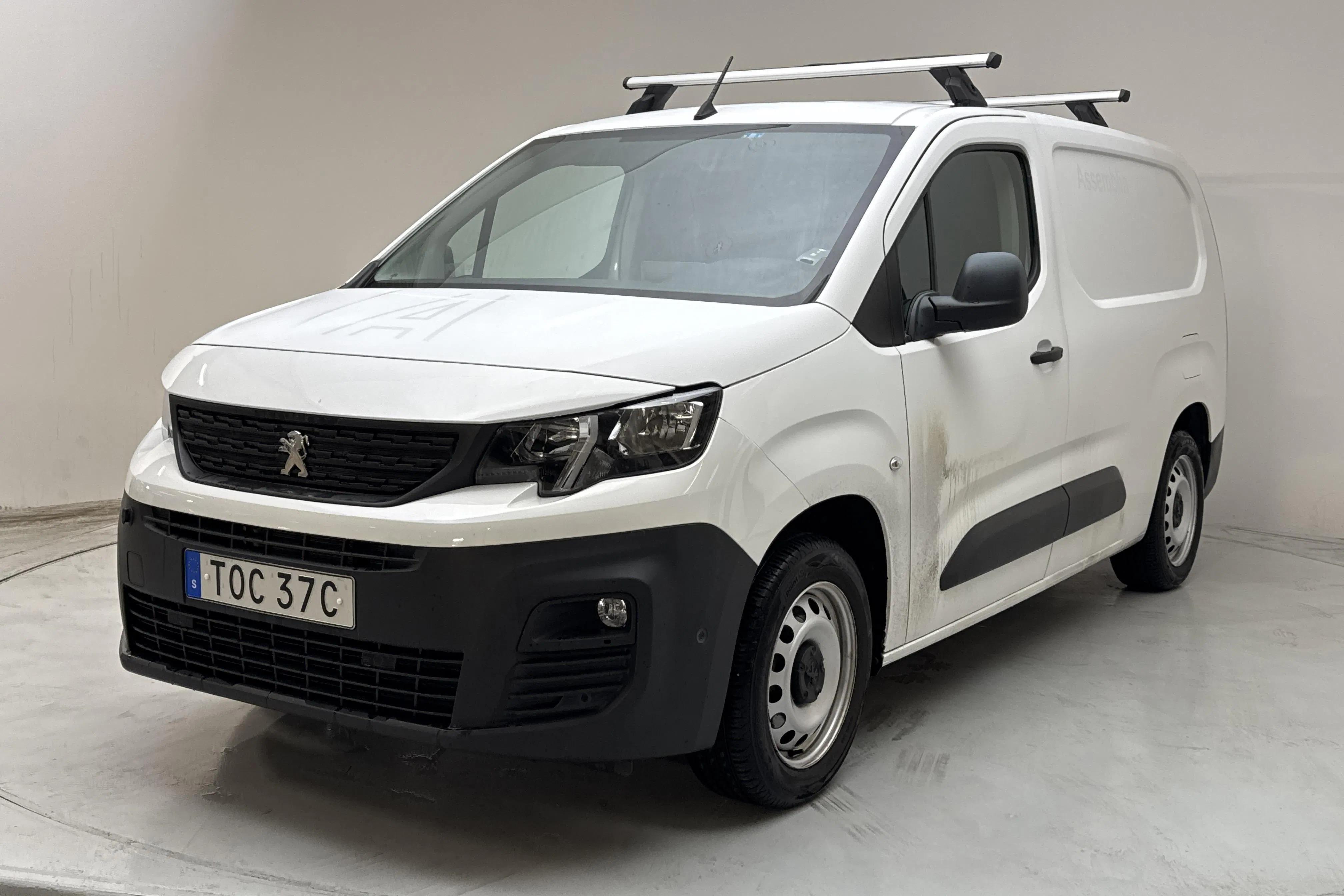 Presentation photo 1 of 12: Peugeot Partner 1.5 HDI Skåp (100hk) - 107 320 km - Manual - white - 2019