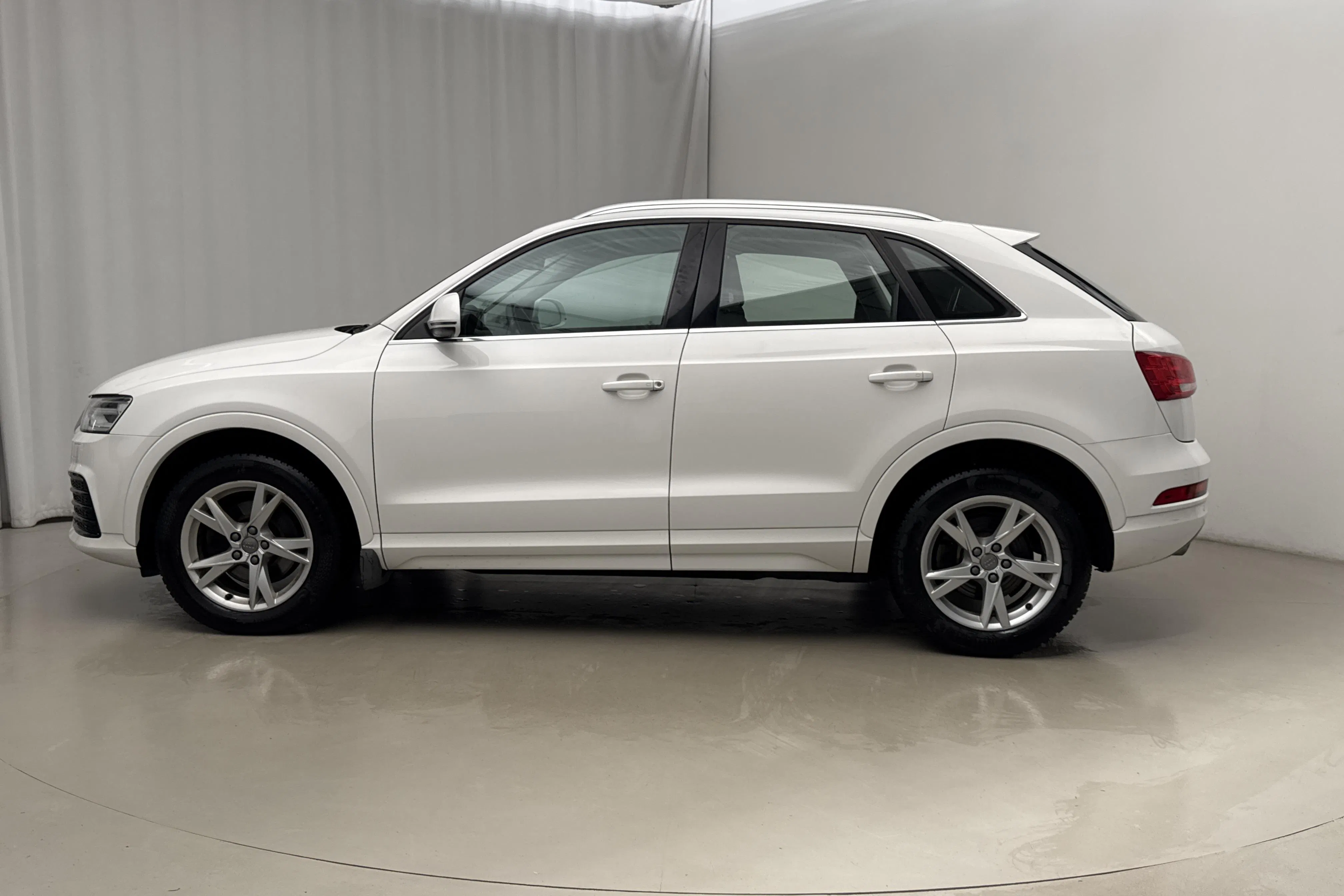 Presentation photo 2 of 14: Audi Q3 2.0 TDI quattro (150hk) - 111 970 km - Automatic - white - 2018