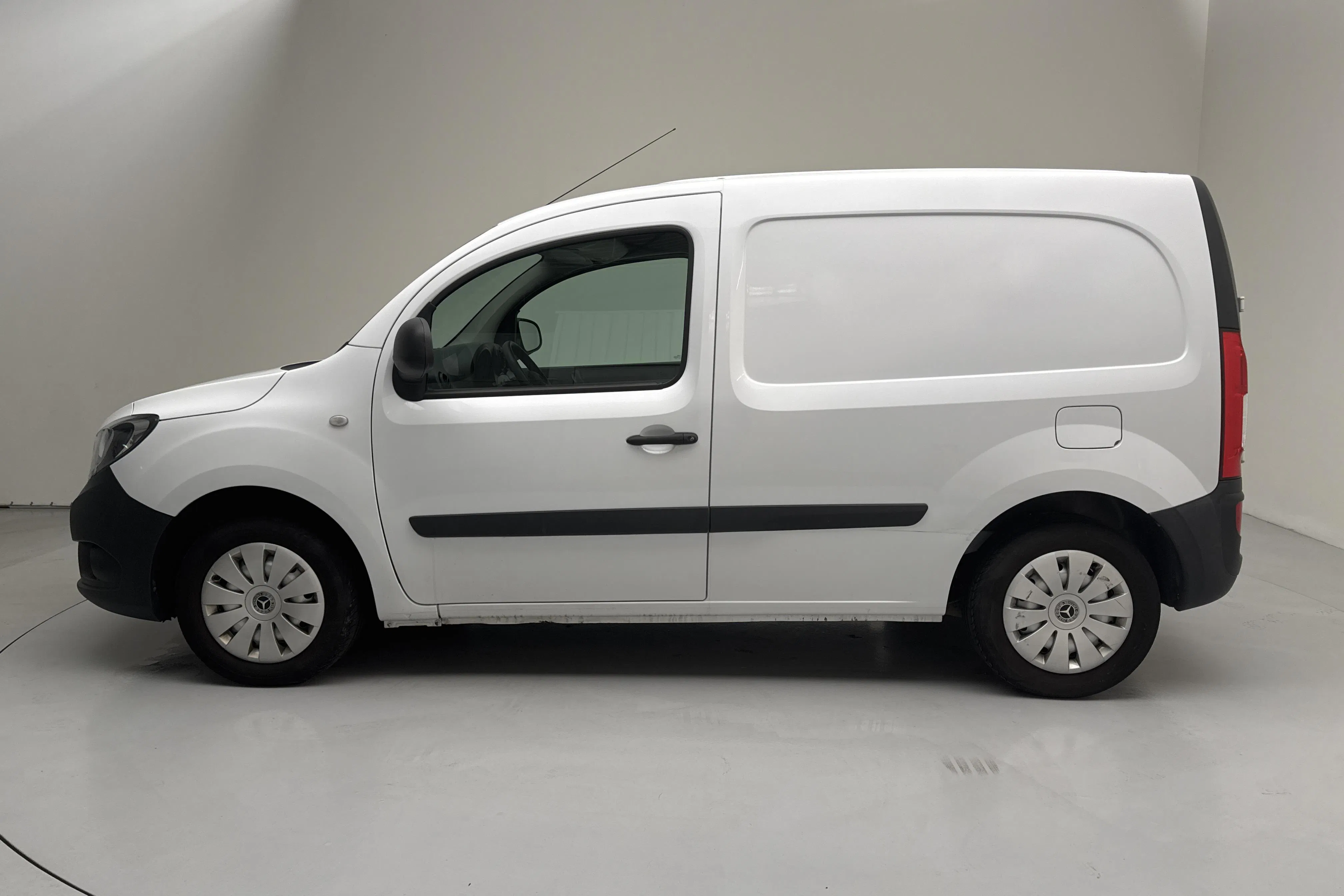 Presentation photo 2 of 12: Mercedes Citan 110 1.5 CDI (95hk) - 60 090 km - Manual - white - 2020