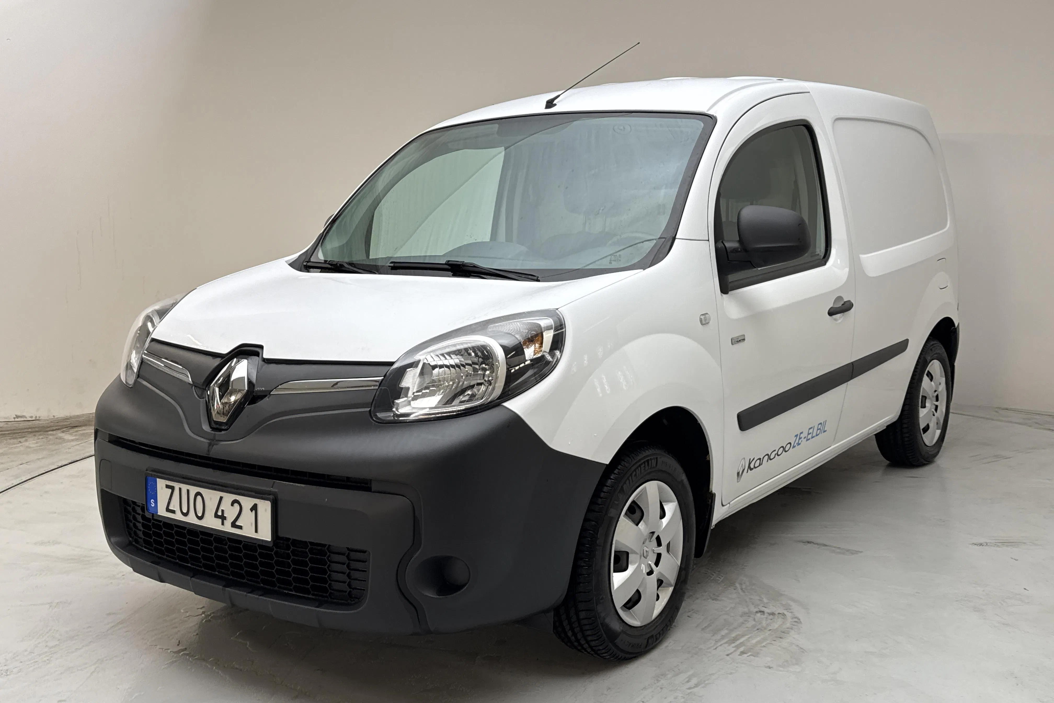 Presentation photo 1 of 13: Renault Kangoo Z.E Power Plus 33kWh Skåp (60hk) - 57 070 km - Automatic - white - 2019