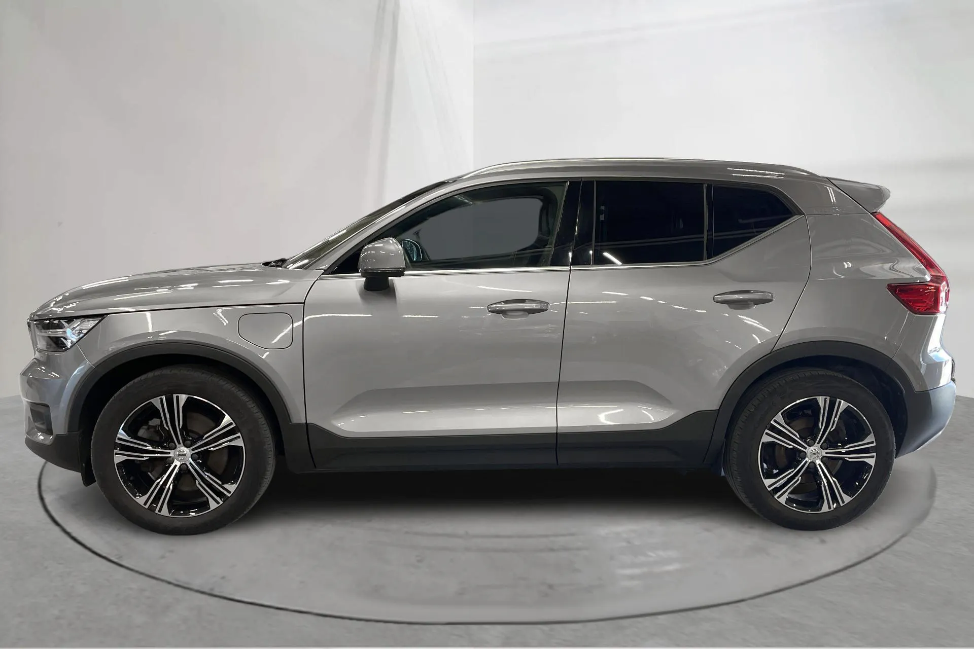 Presentation photo 2 of 21: Volvo XC40 T5 2WD Twin Engine (262hk) - 79 730 km - Automatic - gray - 2021