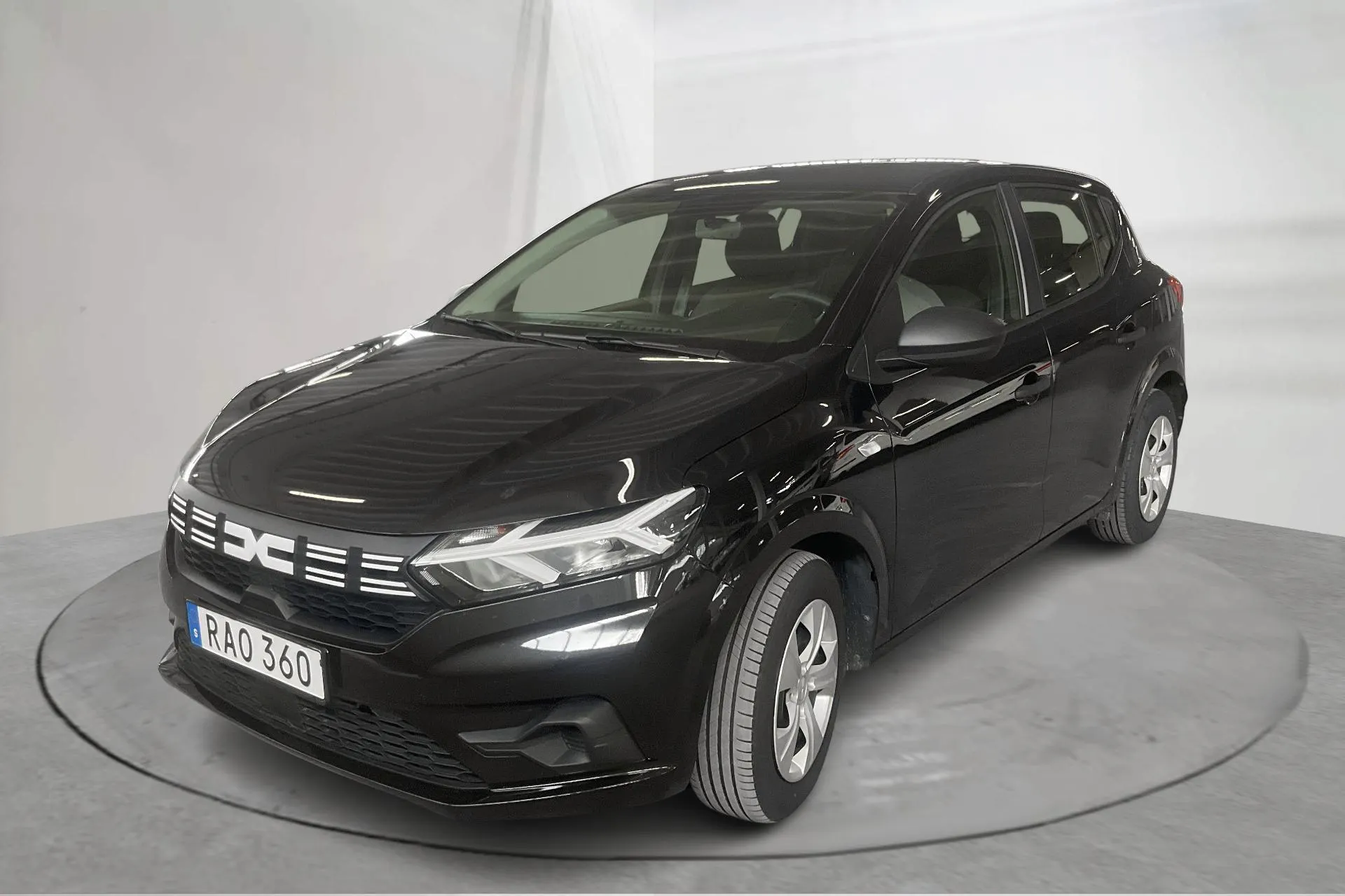 Presentation photo 1 of 14: Dacia Sandero 1.0 TCe (90hk) - 12 870 km - Manual - black - 2024