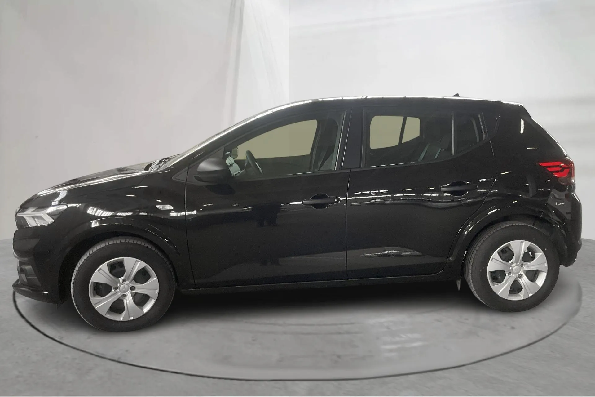 Presentation photo 2 of 14: Dacia Sandero 1.0 TCe (90hk) - 12 870 km - Manual - black - 2024