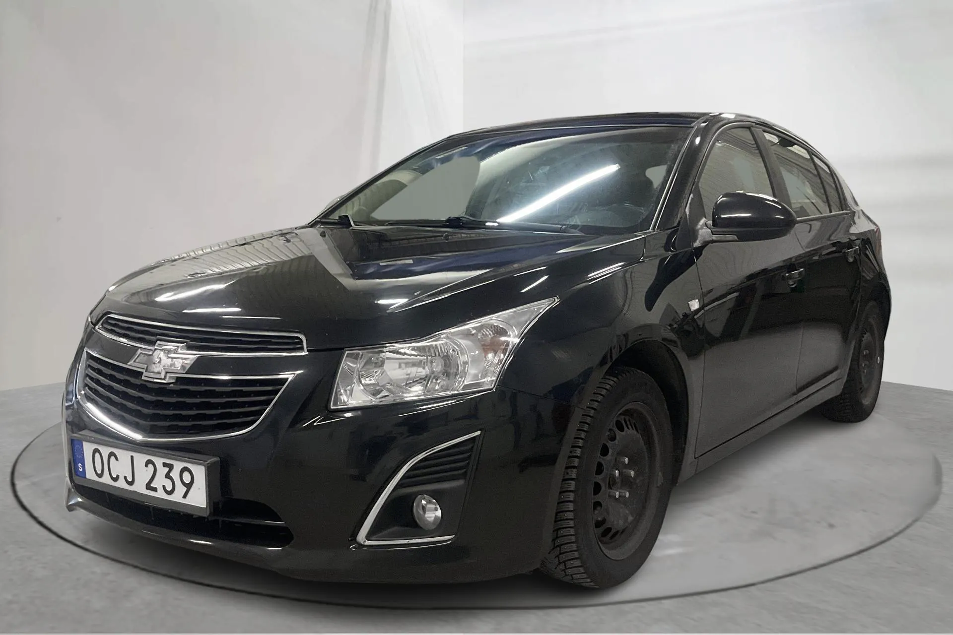 Presentation photo 1 of 15: Chevrolet Cruze 1.4T 5dr (140hk) - 171 500 km - Manual - black - 2013