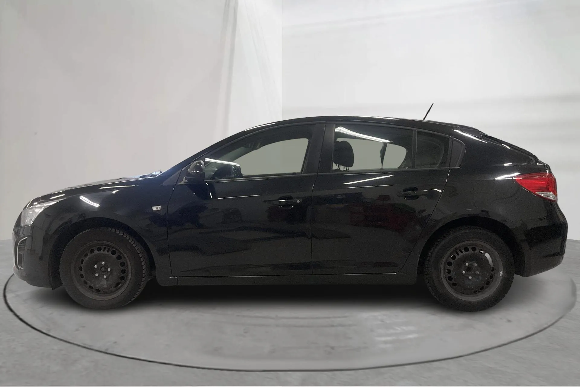 Presentation photo 2 of 15: Chevrolet Cruze 1.4T 5dr (140hk) - 171 500 km - Manual - black - 2013